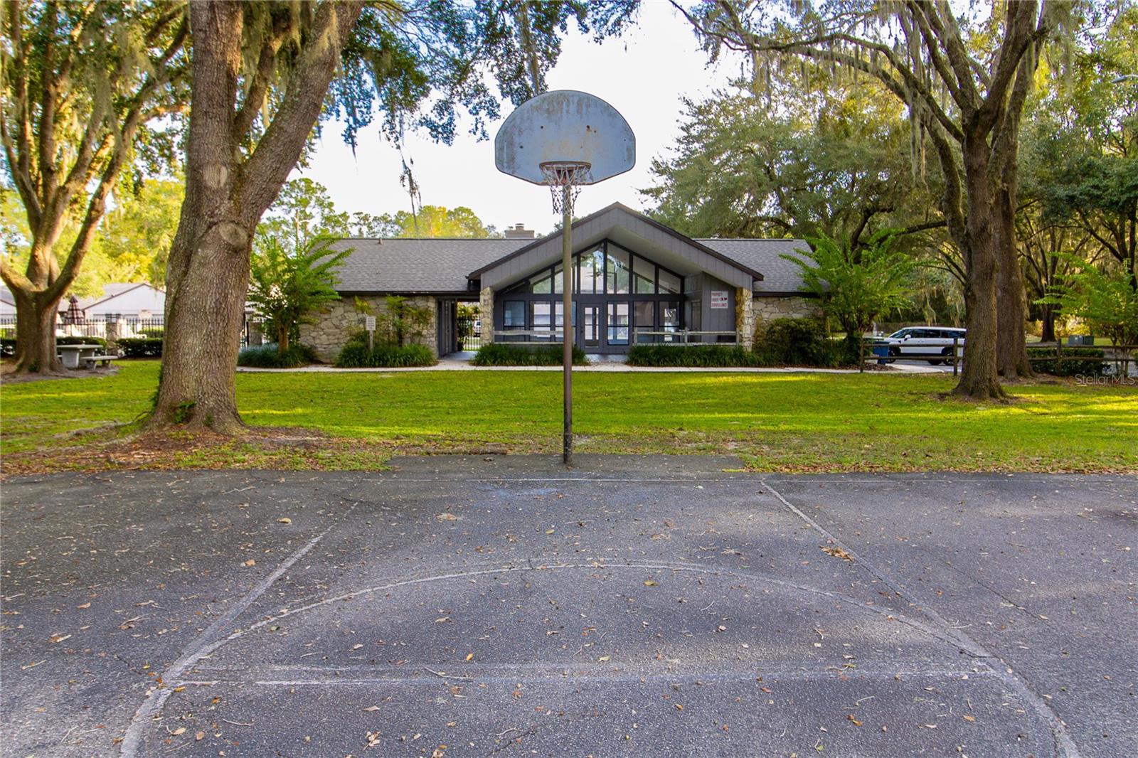 MILE RUN PH II UNIT H-2 R/P - Residential