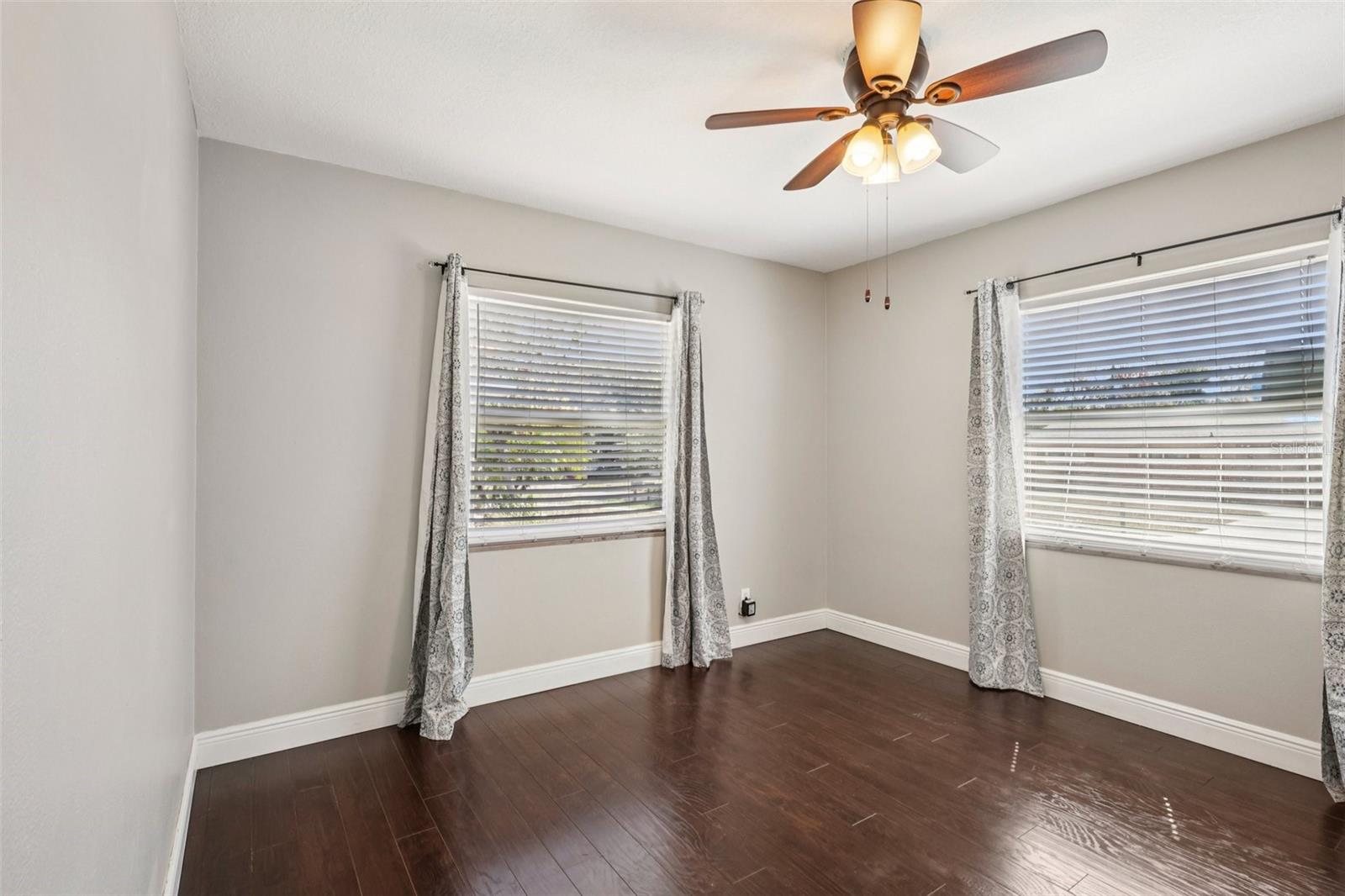 RIVERSHORES - Residential