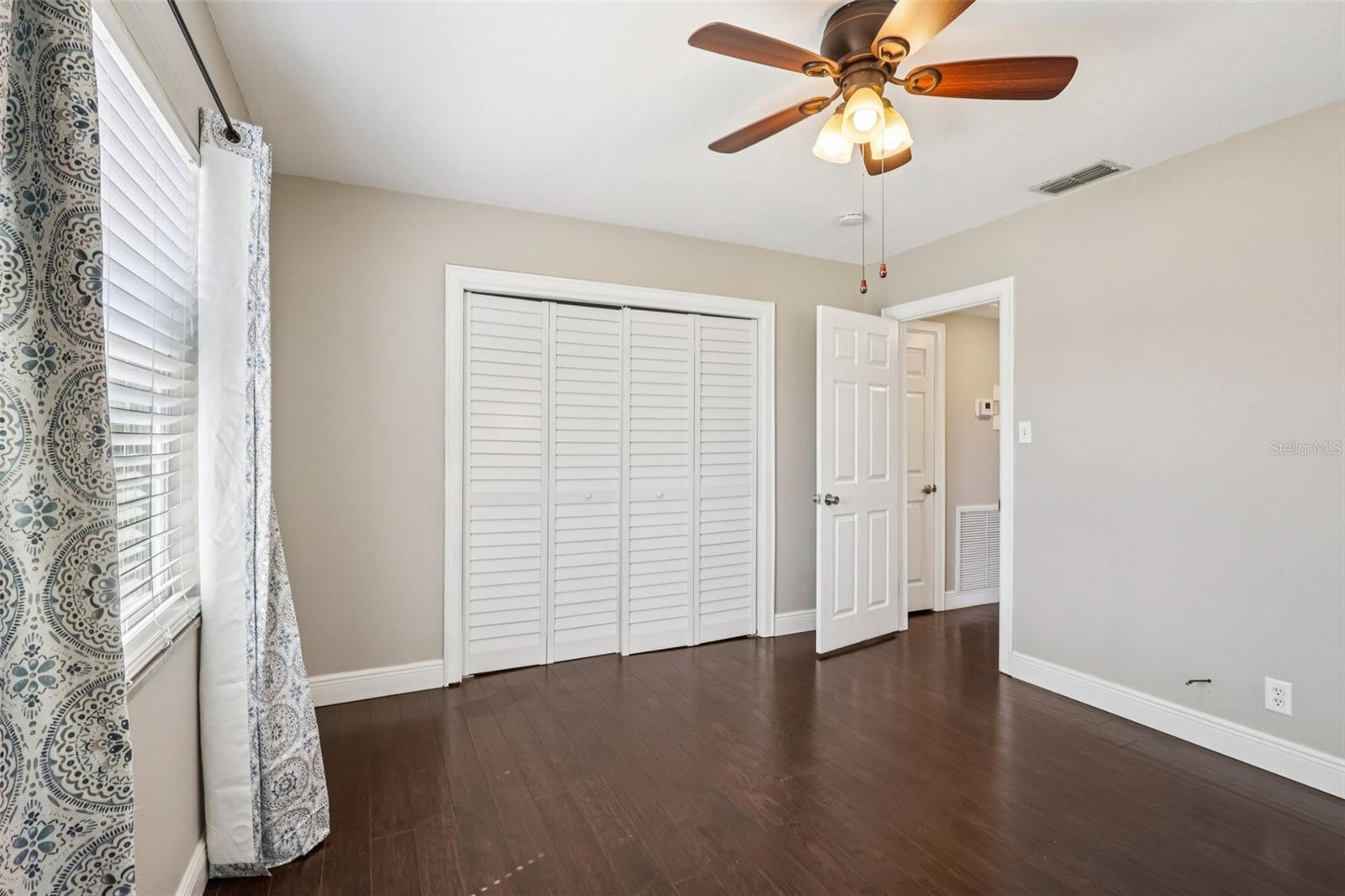 RIVERSHORES - Residential