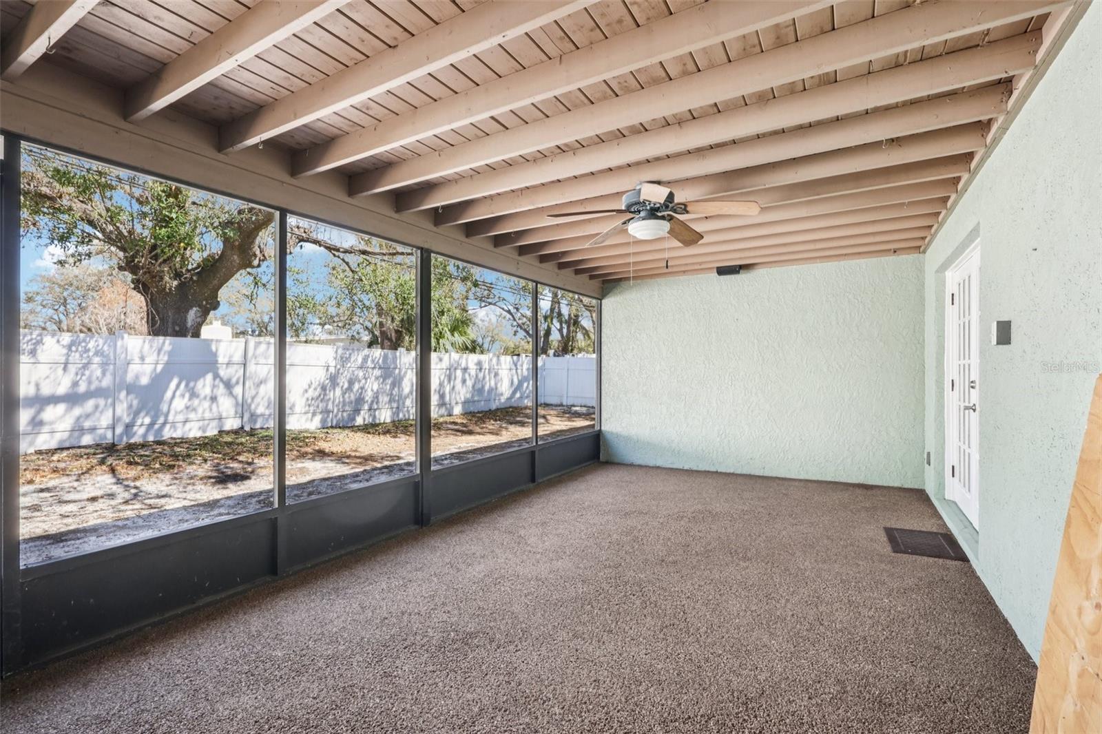 RIVERSHORES - Residential