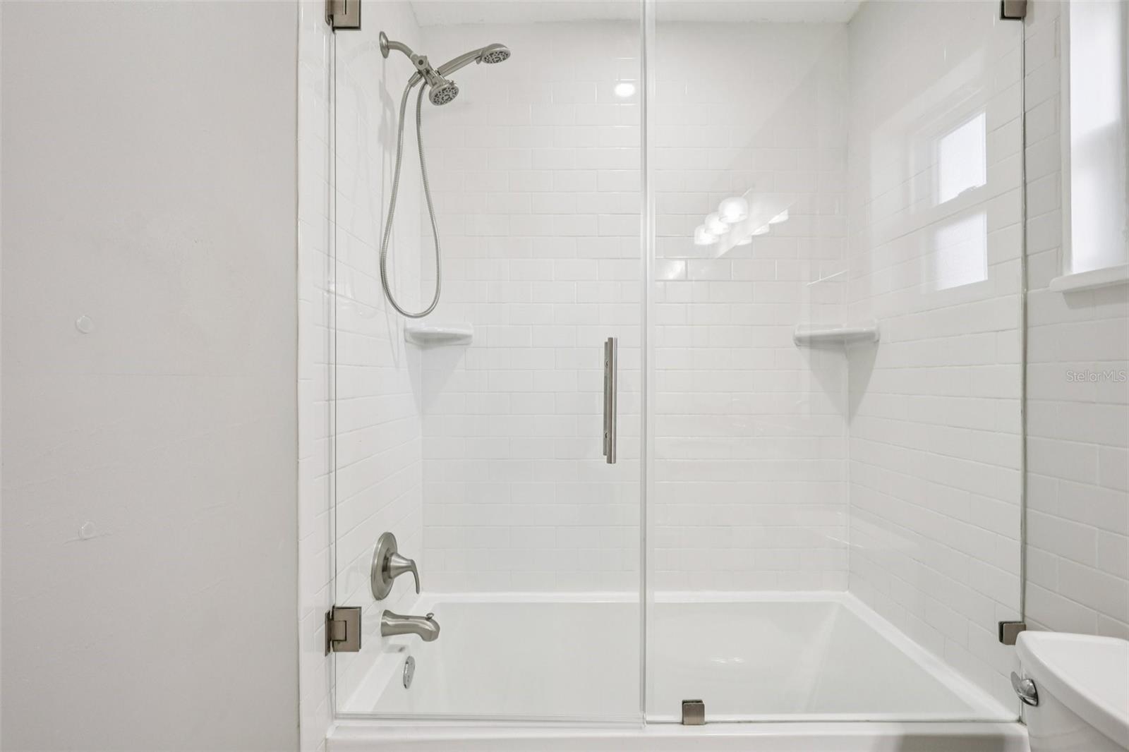 RIVERSHORES - Residential