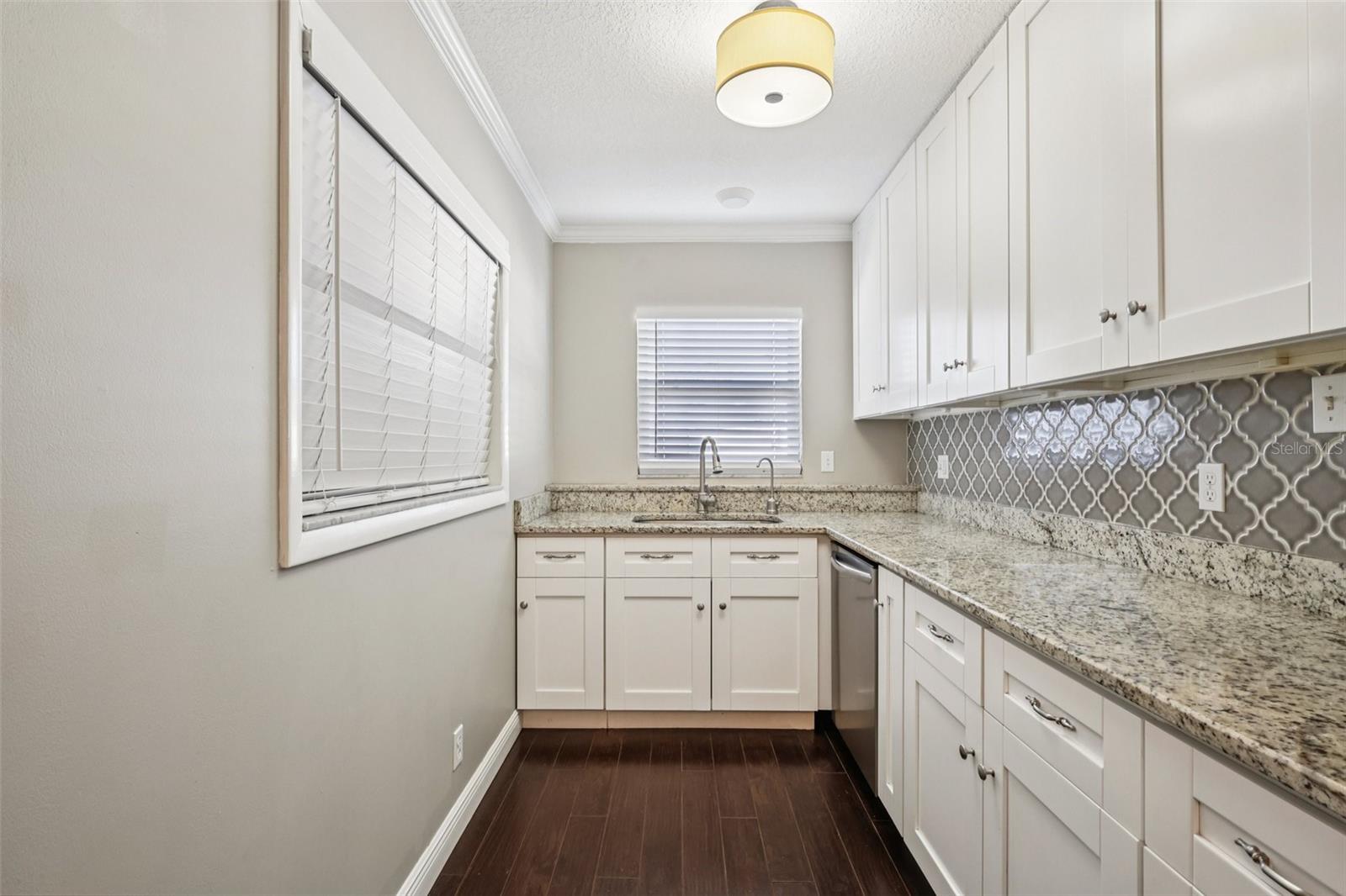 RIVERSHORES - Residential