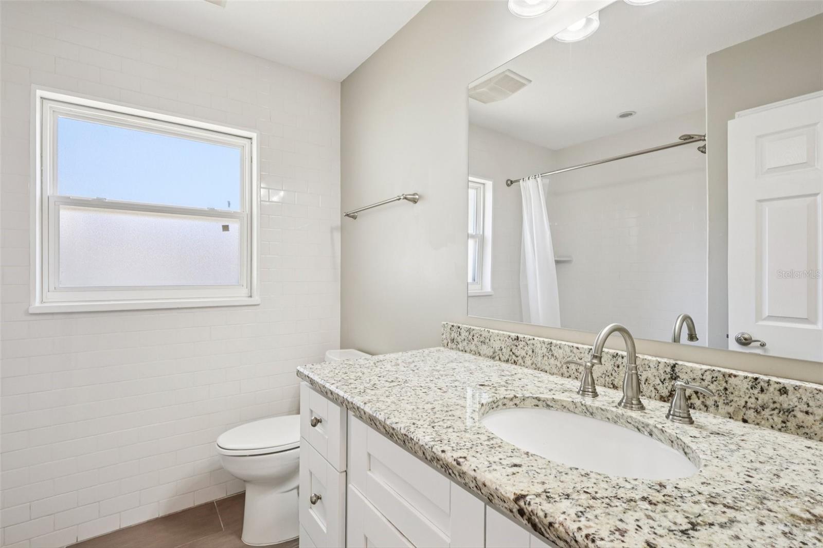 RIVERSHORES - Residential