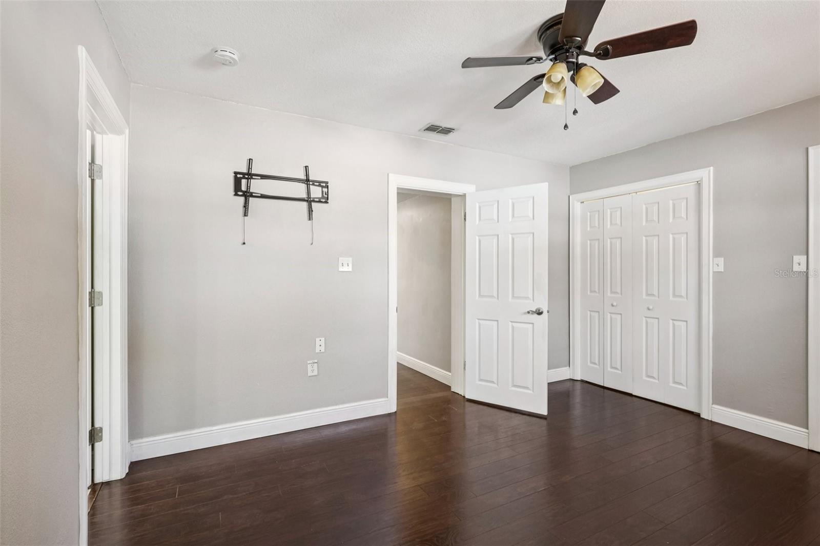 RIVERSHORES - Residential