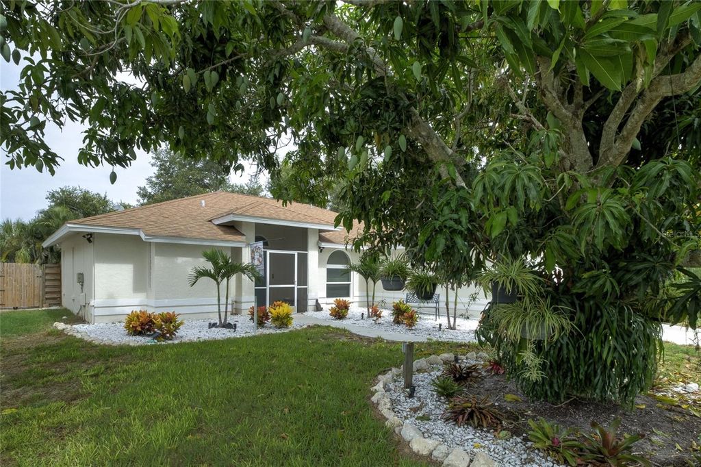 Photo of 7812 38th Court E, Sarasota, FL 34243 (MLS # A4700021)