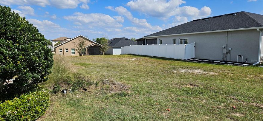 Ready to build your own home! No clearing or grading needed. Bring your own builder with no time frame to build. Approximately 50'x120' and partially fenced. One of the last remaining lots in Sunrise Ridge. Surrounding homes Starting in the high 300's.