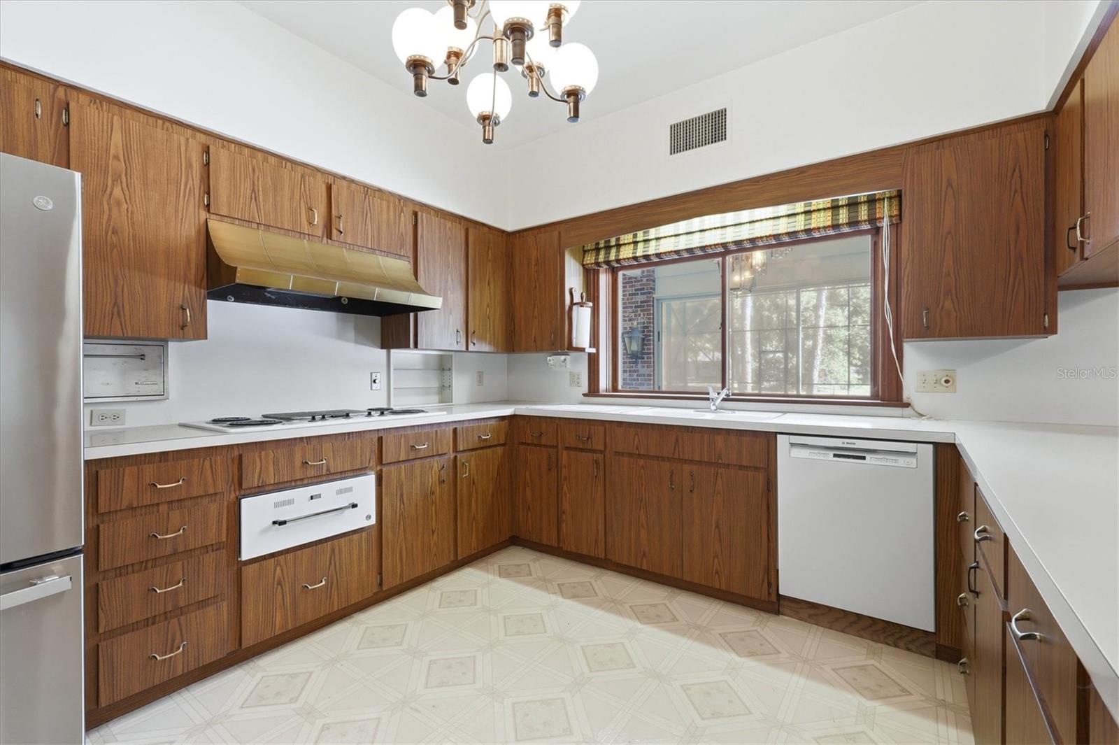 PALMA SOLA HEIGHTS - Residential