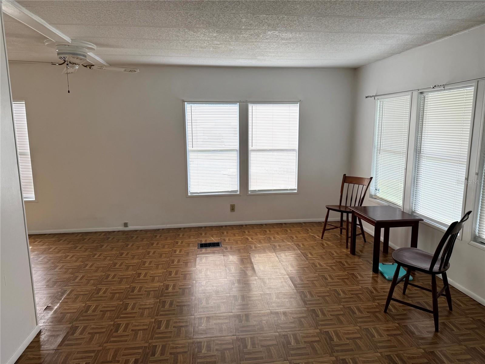 OAK PARK VILLAGE - Residential Lease