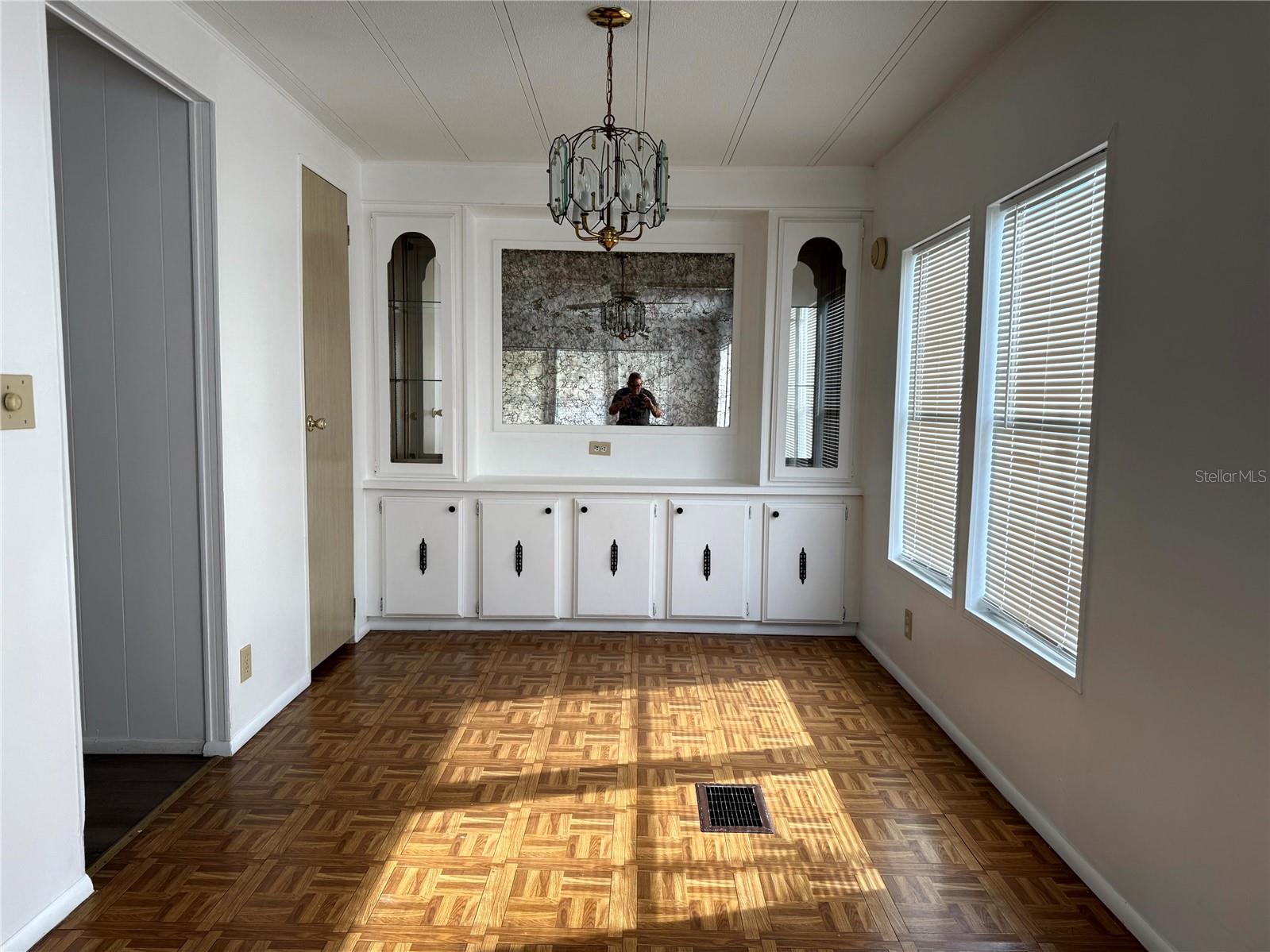 OAK PARK VILLAGE - Residential Lease