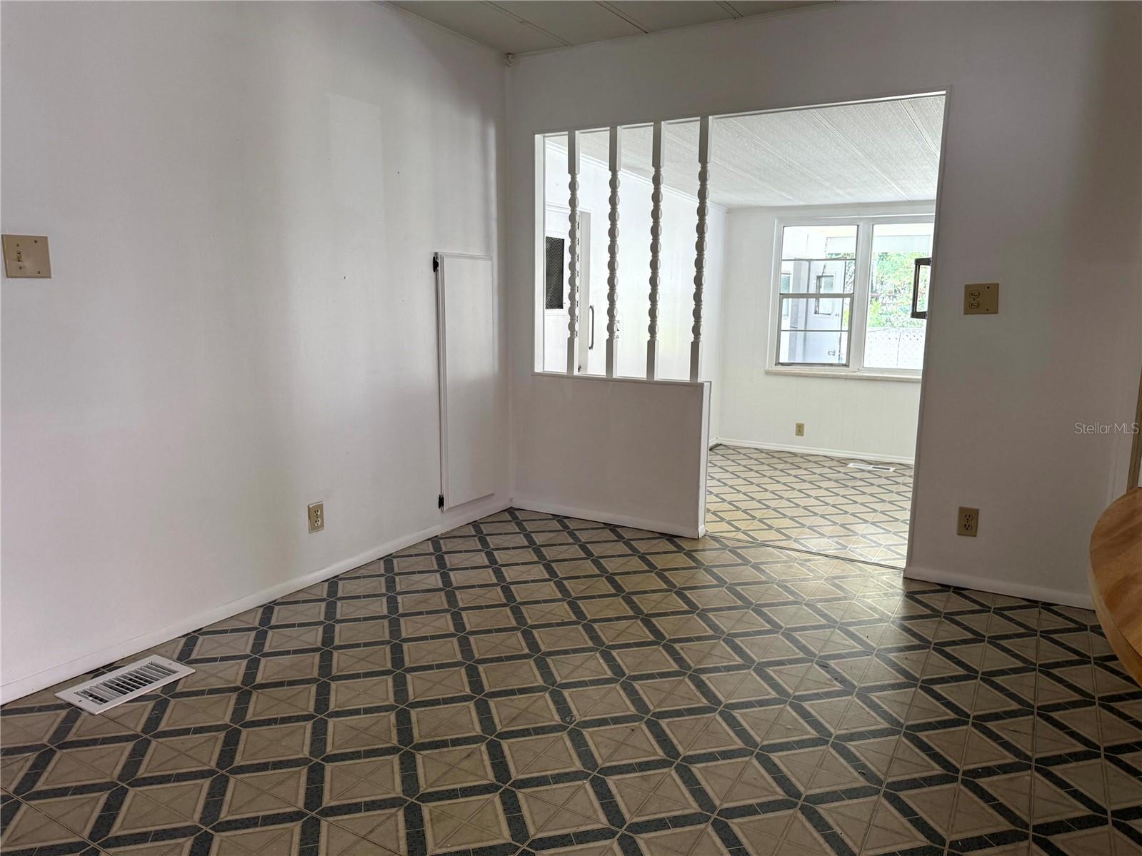 OAK PARK VILLAGE - Residential Lease