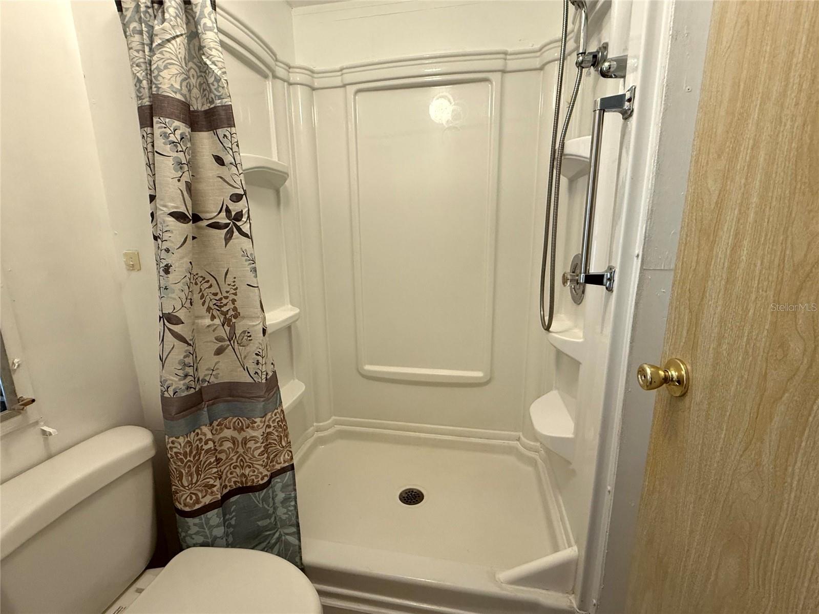 OAK PARK VILLAGE - Residential Lease