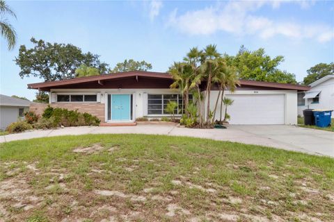 Photo of 904 S San Remo Avenue, Clearwater, FL 33756 (MLS # TB8445935)
