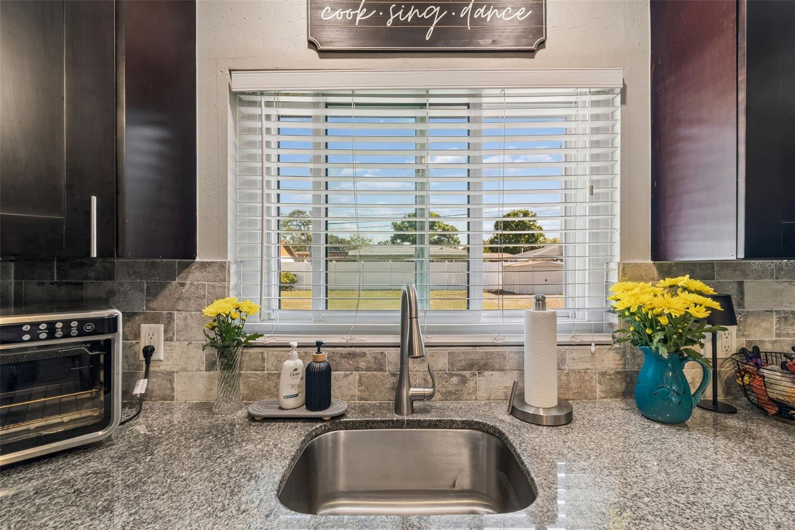 HIGHLAND OAK - Residential