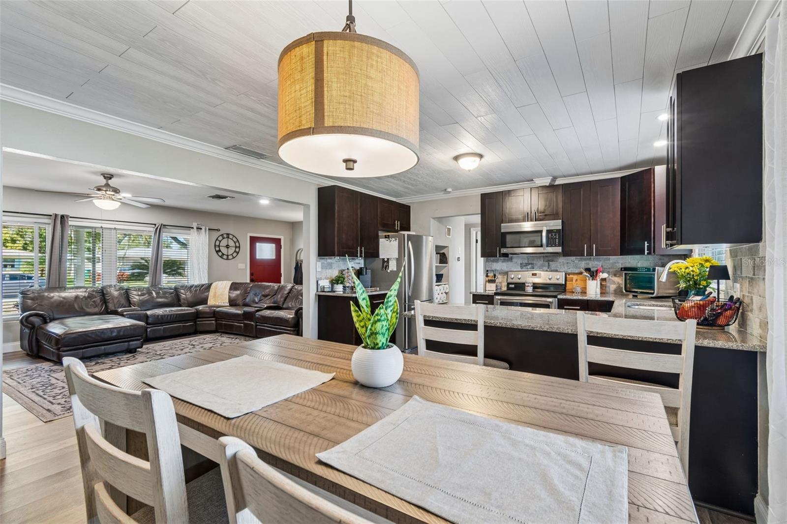 HIGHLAND OAK - Residential