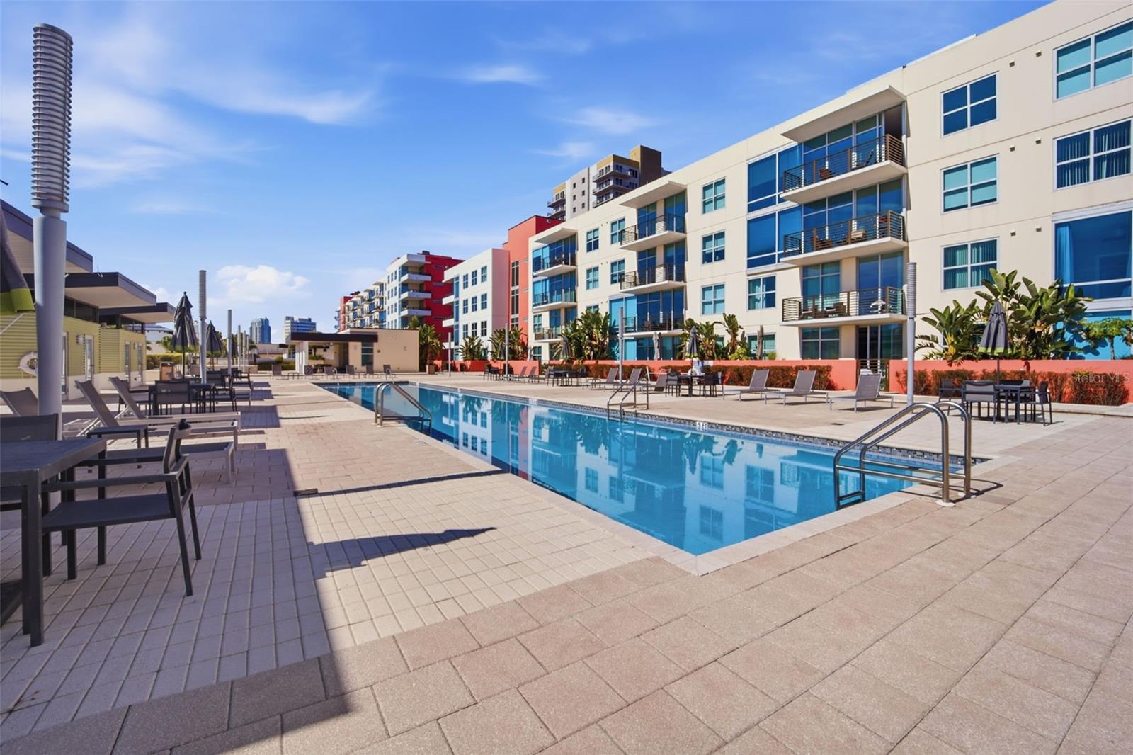 GRAND CENTRAL AT KENNEDY RESID - Residential Lease