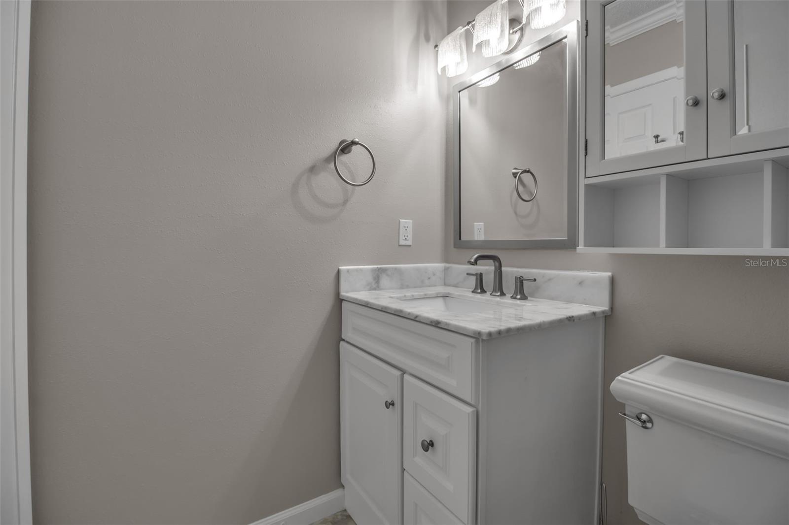 BAYSHORE ON THE LAKE APTS III SEC2 - Residential