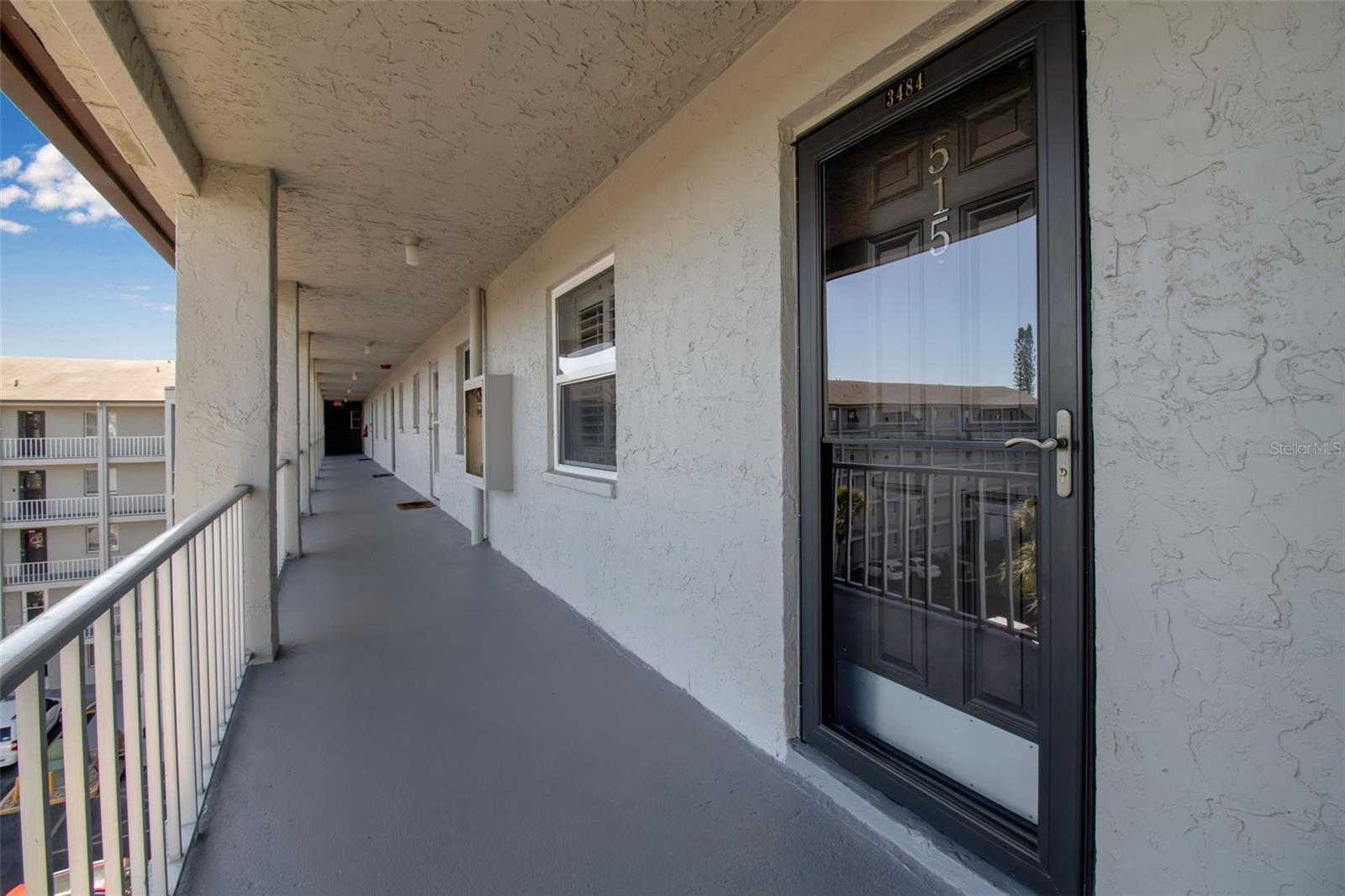 BAYSHORE ON THE LAKE APTS III SEC2 - Residential