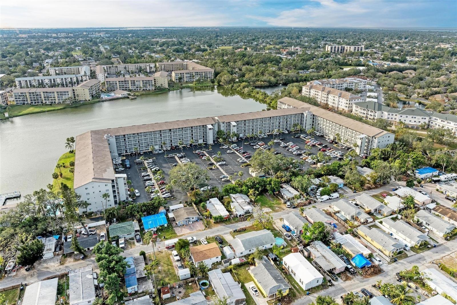 BAYSHORE ON THE LAKE APTS III SEC2 - Residential