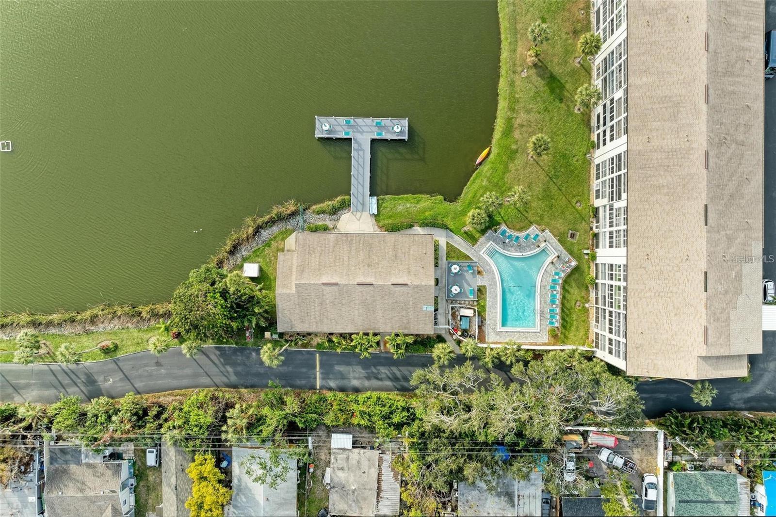 BAYSHORE ON THE LAKE APTS III SEC2 - Residential