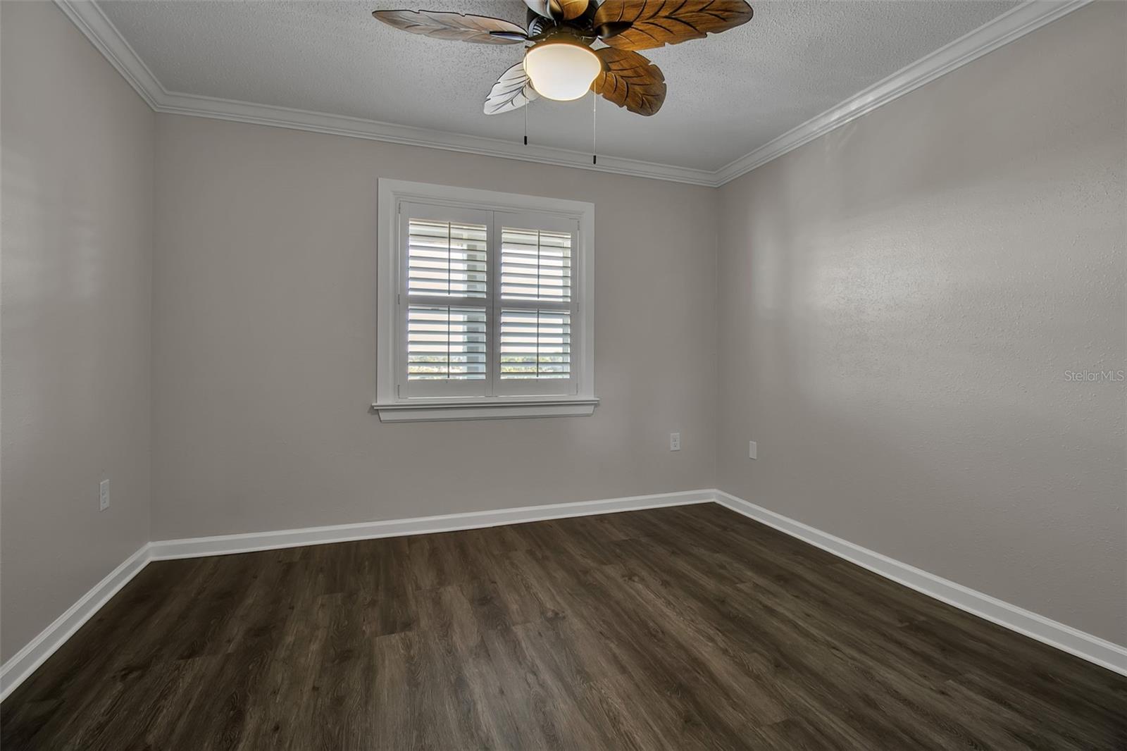 BAYSHORE ON THE LAKE APTS III SEC2 - Residential