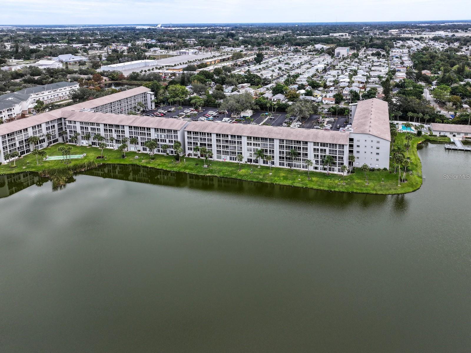 BAYSHORE ON THE LAKE APTS III SEC2 - Residential