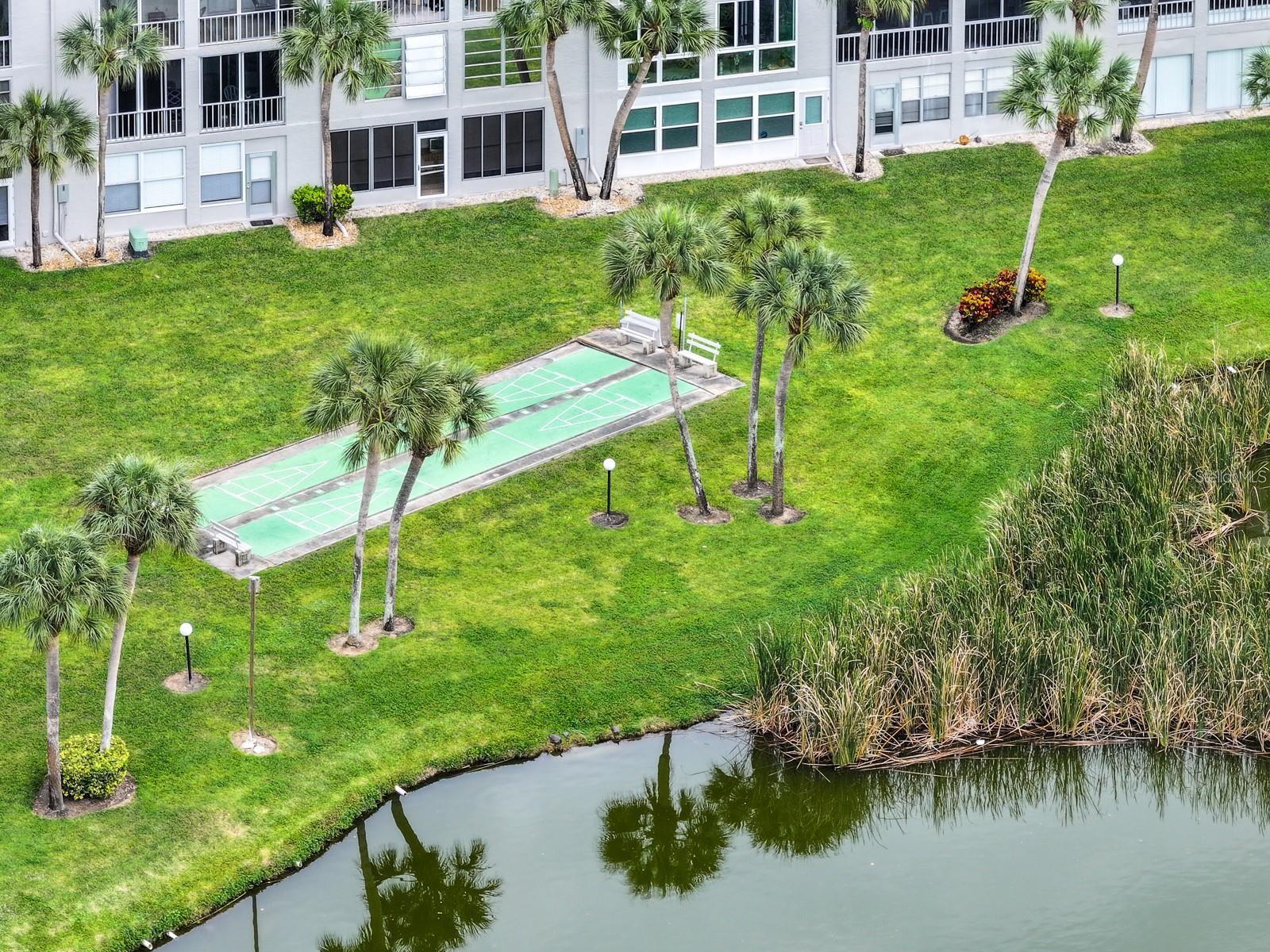 BAYSHORE ON THE LAKE APTS III SEC2 - Residential