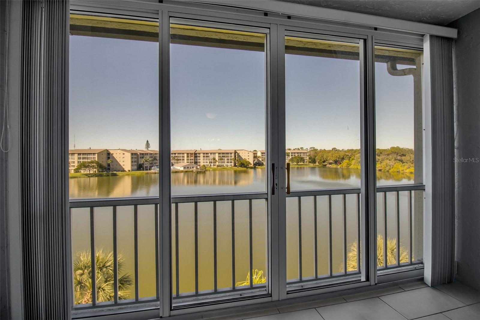 BAYSHORE ON THE LAKE APTS III SEC2 - Residential