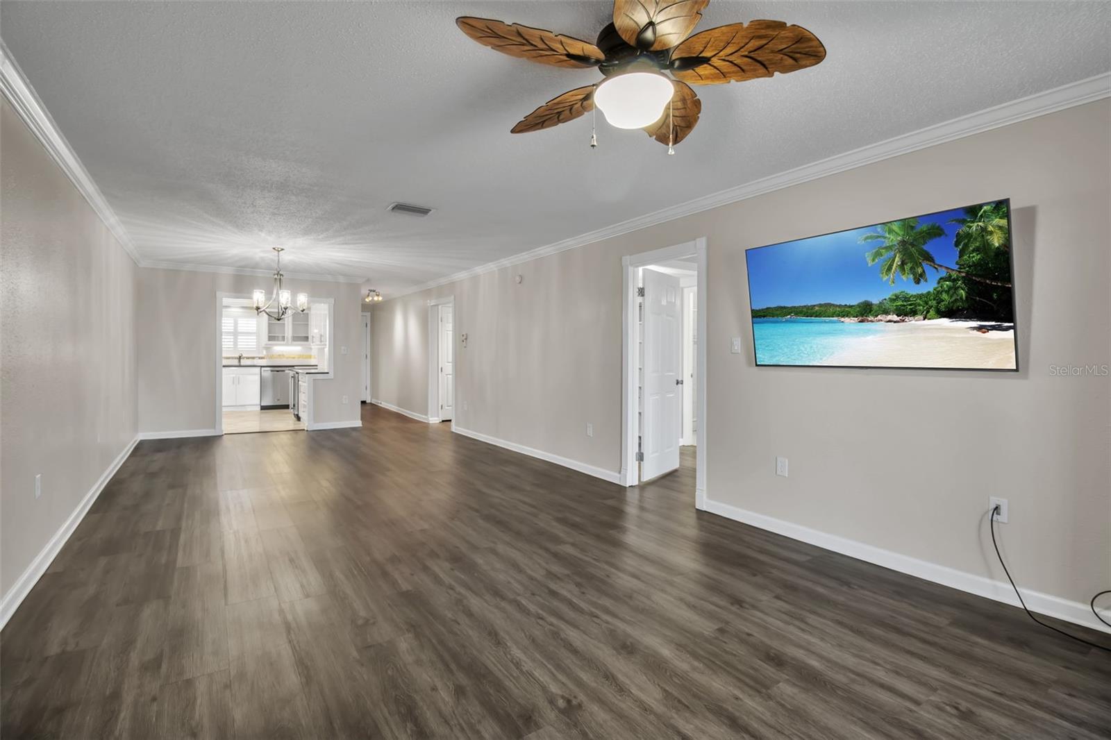 BAYSHORE ON THE LAKE APTS III SEC2 - Residential