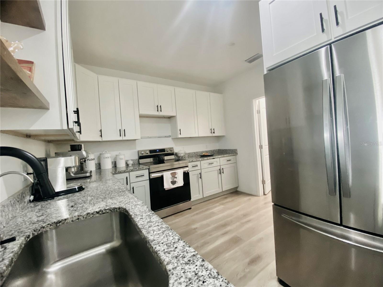 SPRING HILL UNIT 23 BLK 1598 LOT 16 - Residential