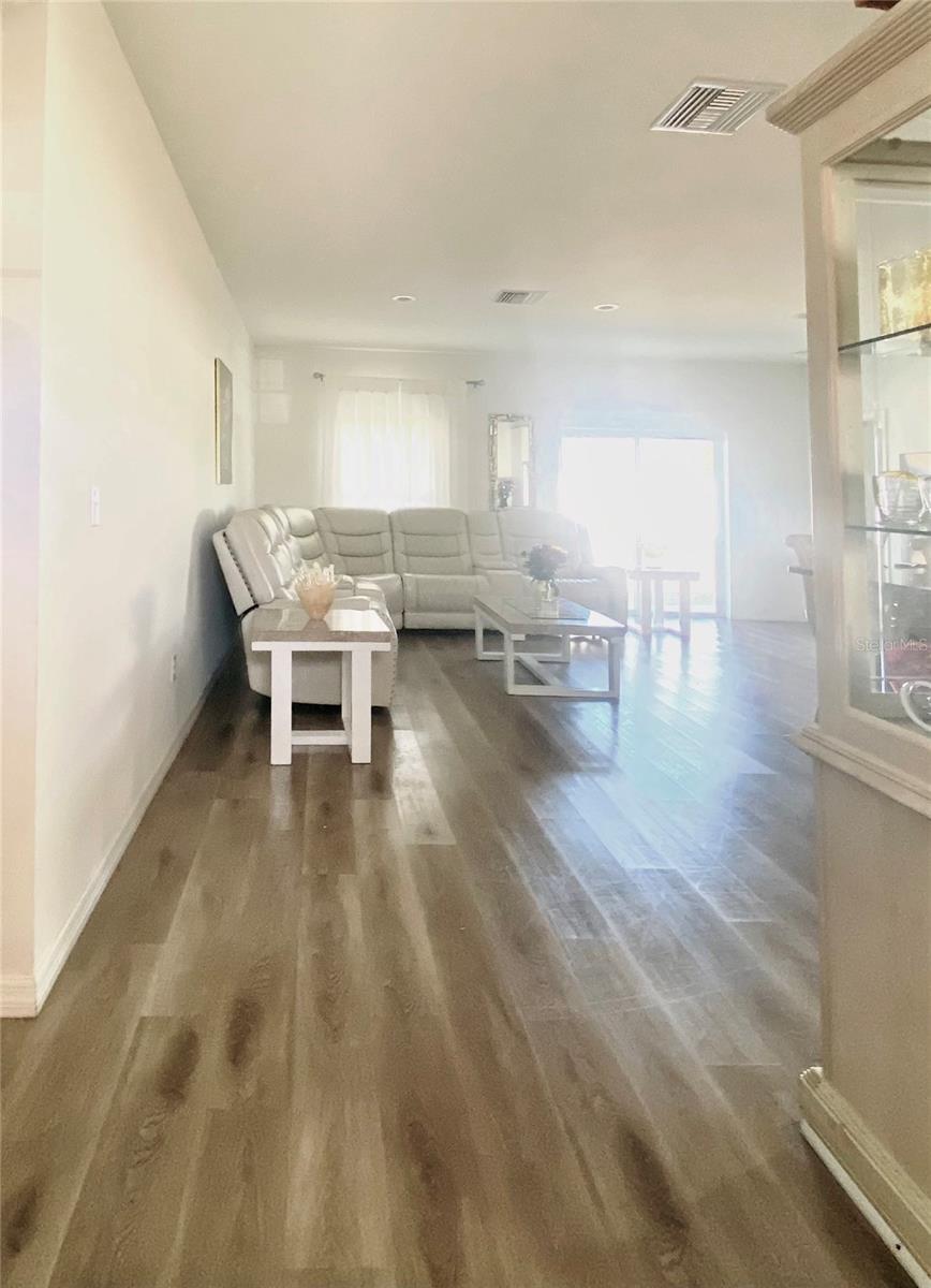 SPRING HILL UNIT 23 BLK 1598 LOT 16 - Residential