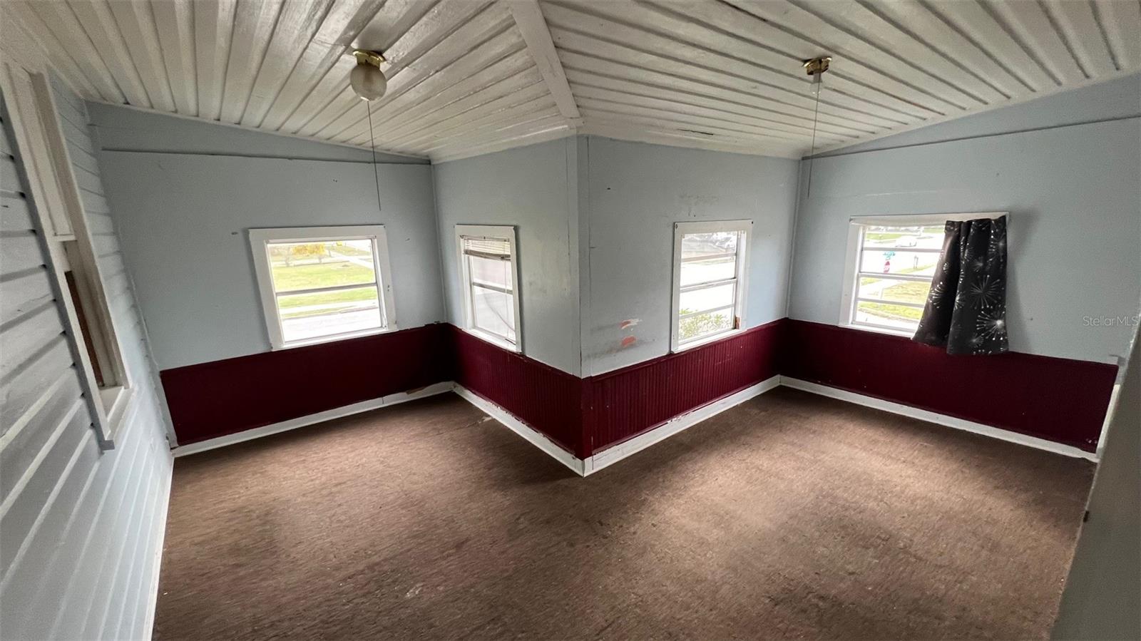 EUSTIS - Residential Income