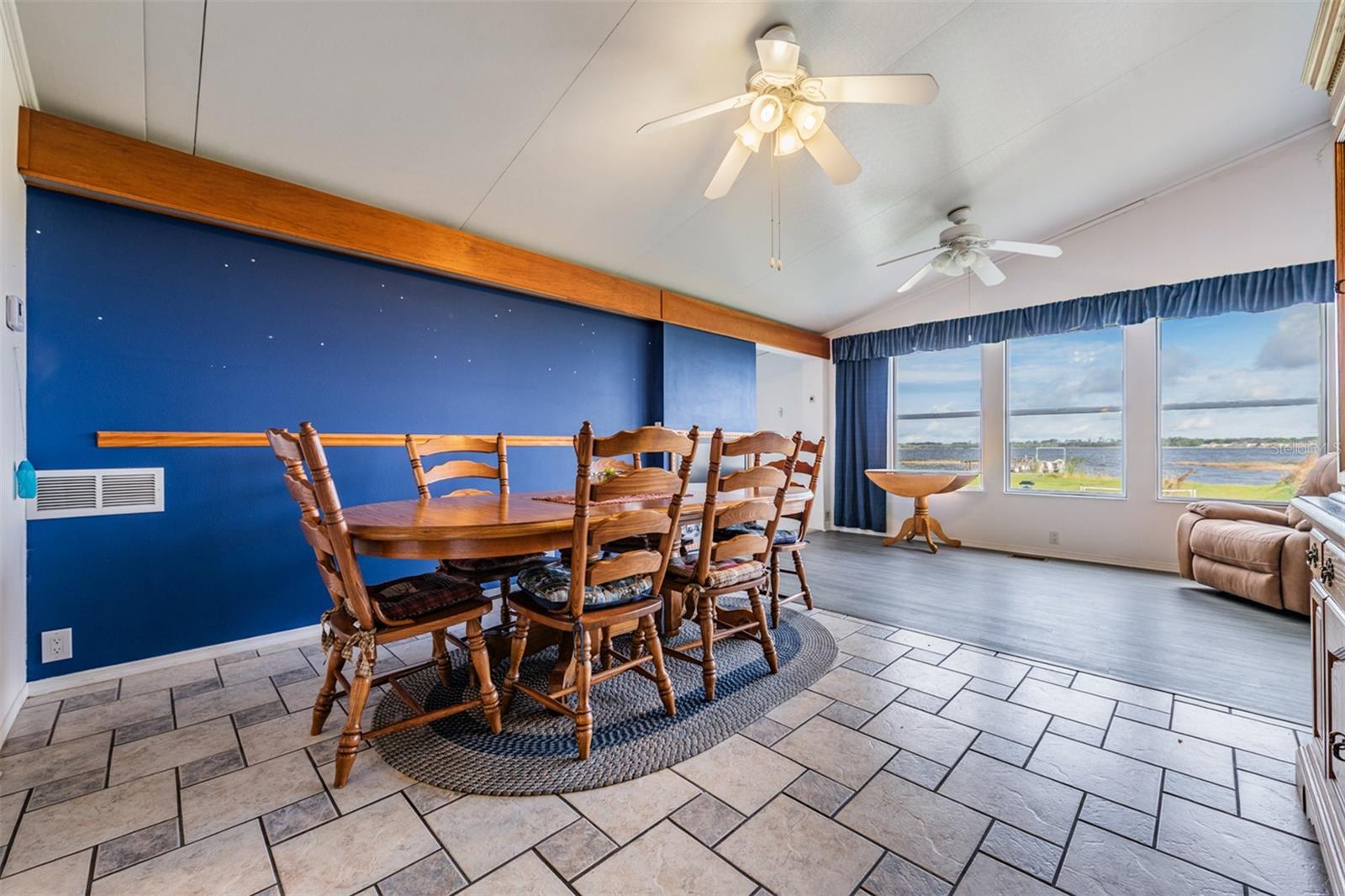 LAKE N GOLF ESTATES ADD - Residential