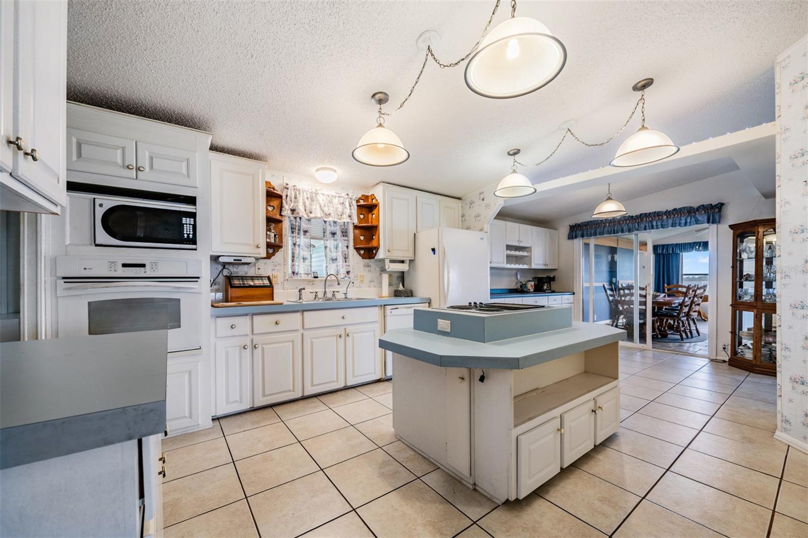 LAKE N GOLF ESTATES ADD - Residential