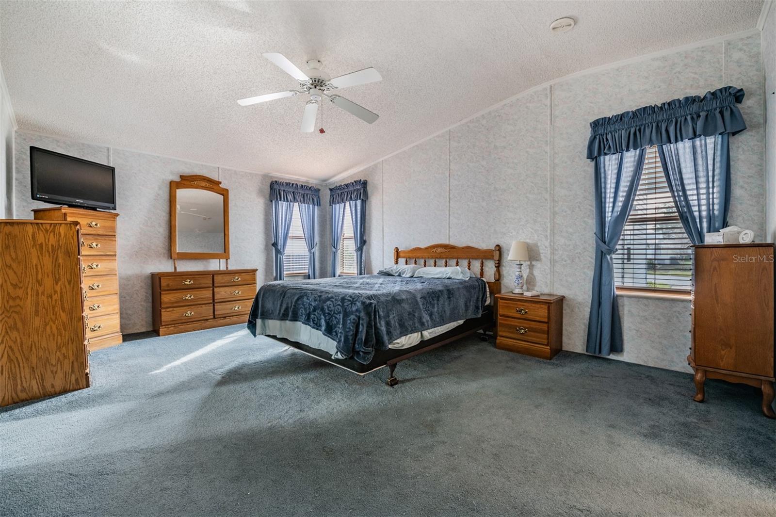 LAKE N GOLF ESTATES ADD - Residential