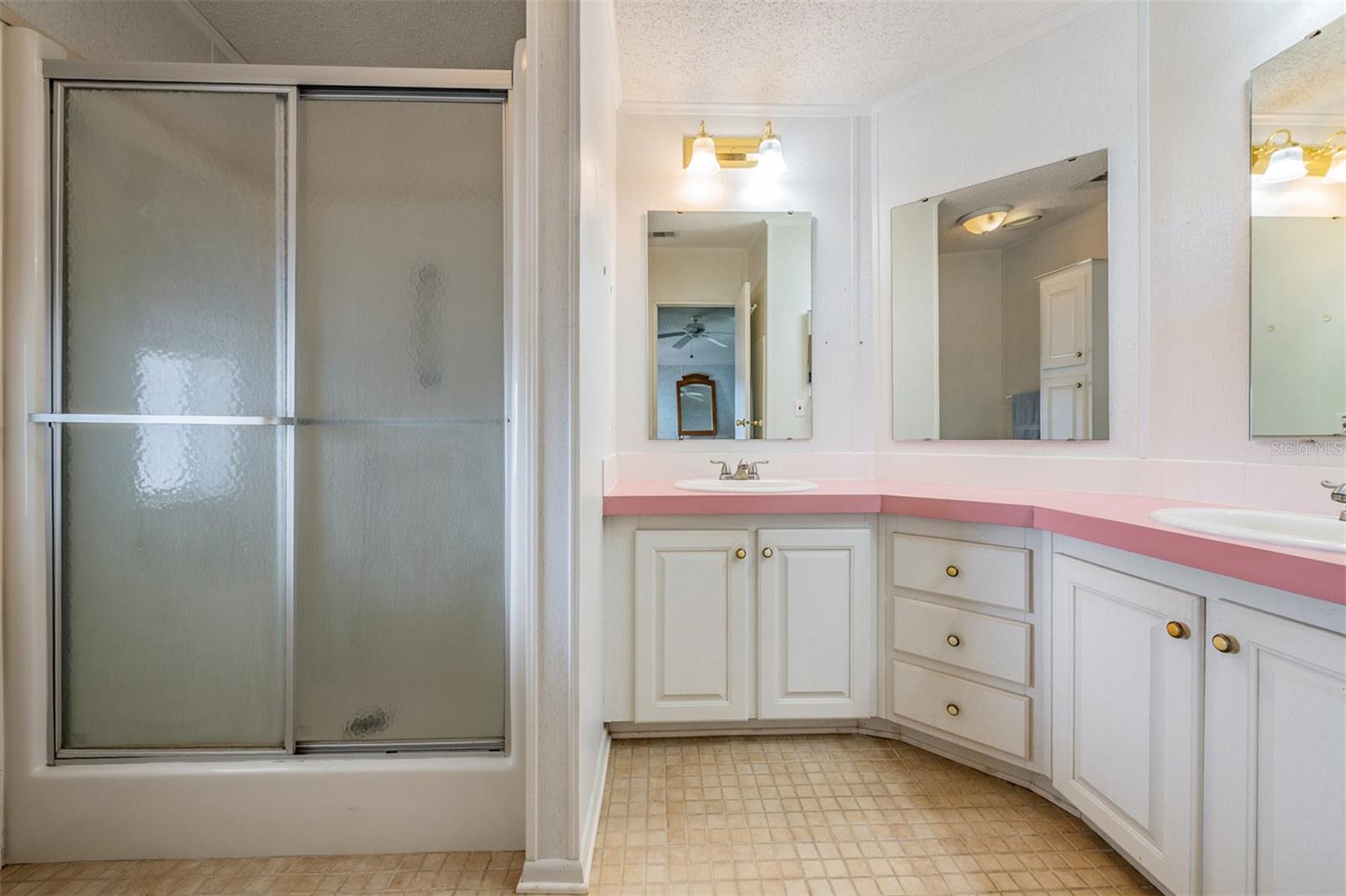 LAKE N GOLF ESTATES ADD - Residential