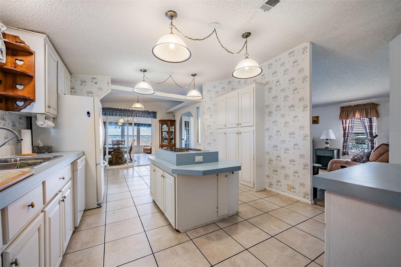 LAKE N GOLF ESTATES ADD - Residential