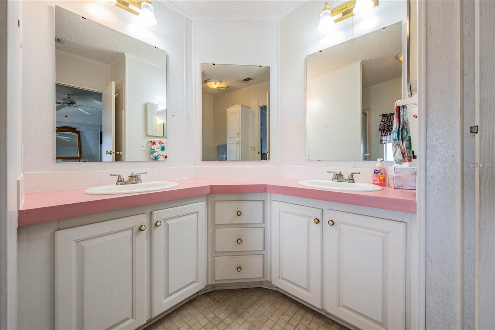 LAKE N GOLF ESTATES ADD - Residential