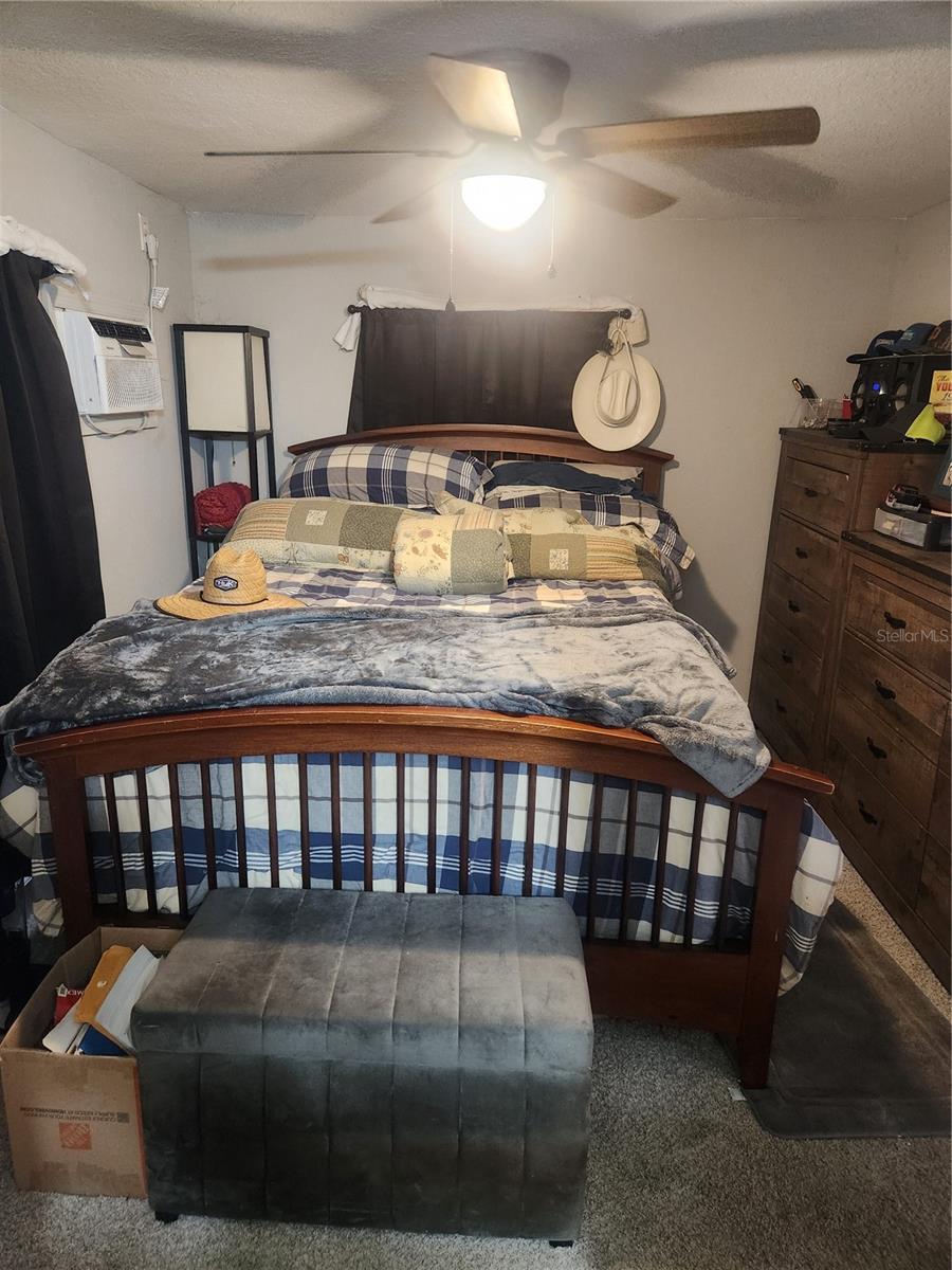 COUNTRY CLUB ESTATES RESUB PT - Residential