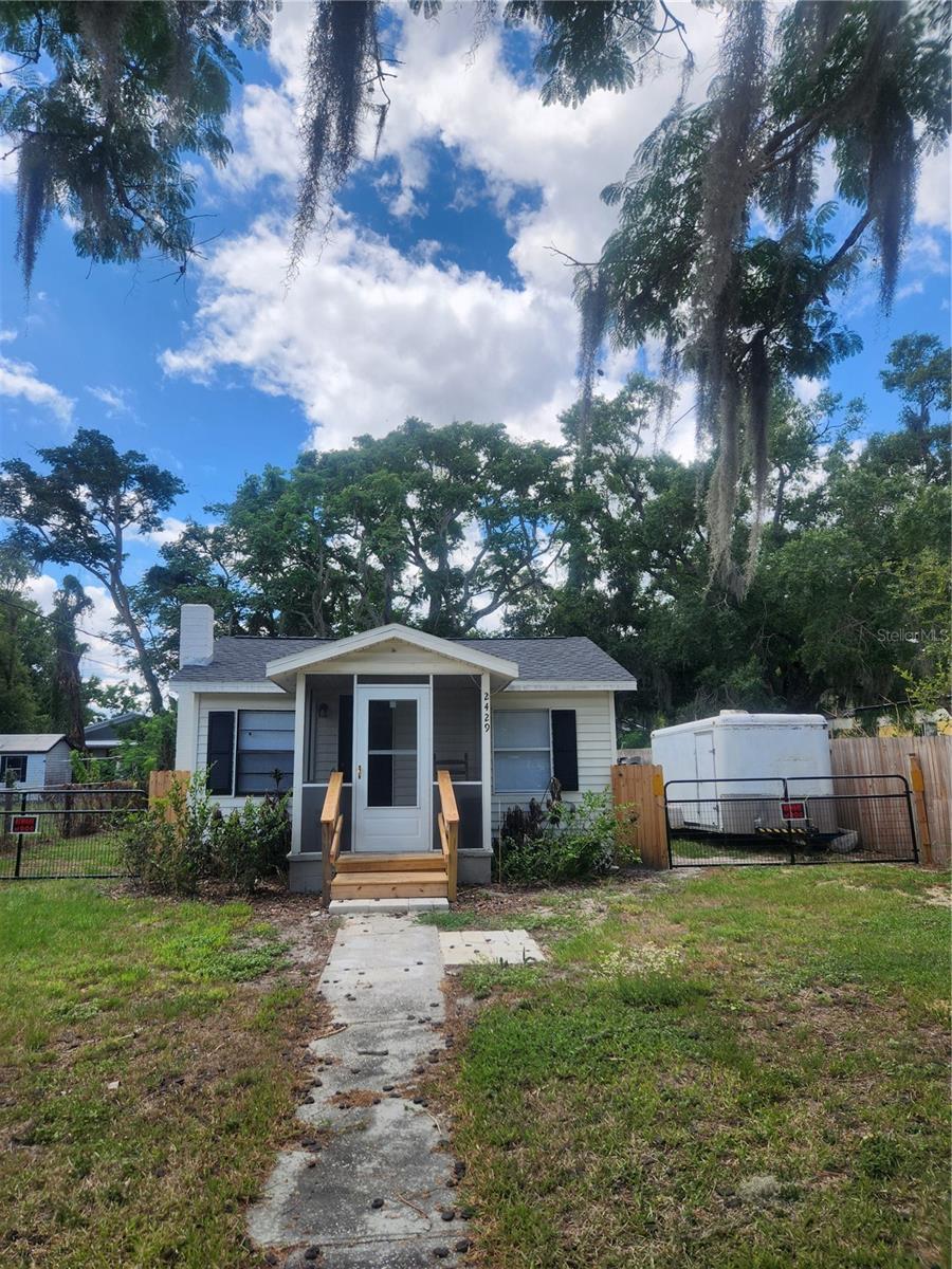 COUNTRY CLUB ESTATES RESUB PT - Residential