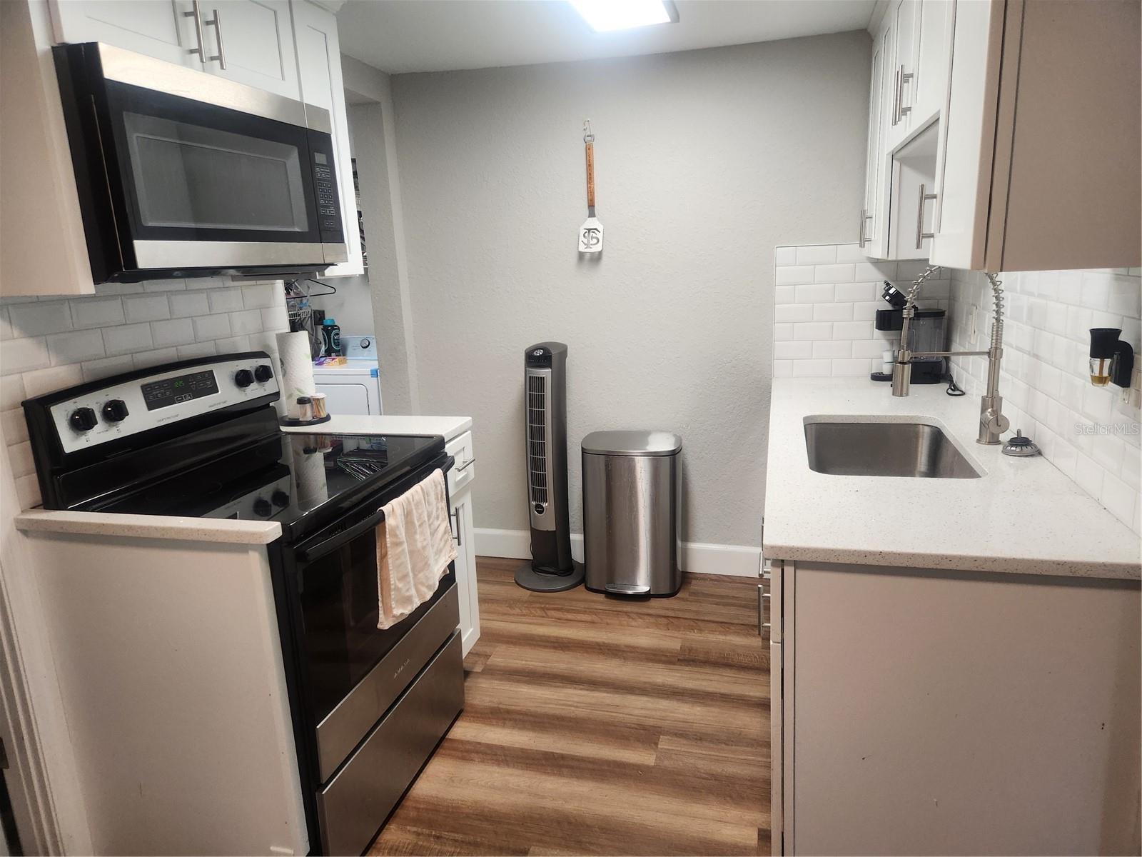COUNTRY CLUB ESTATES RESUB PT - Residential