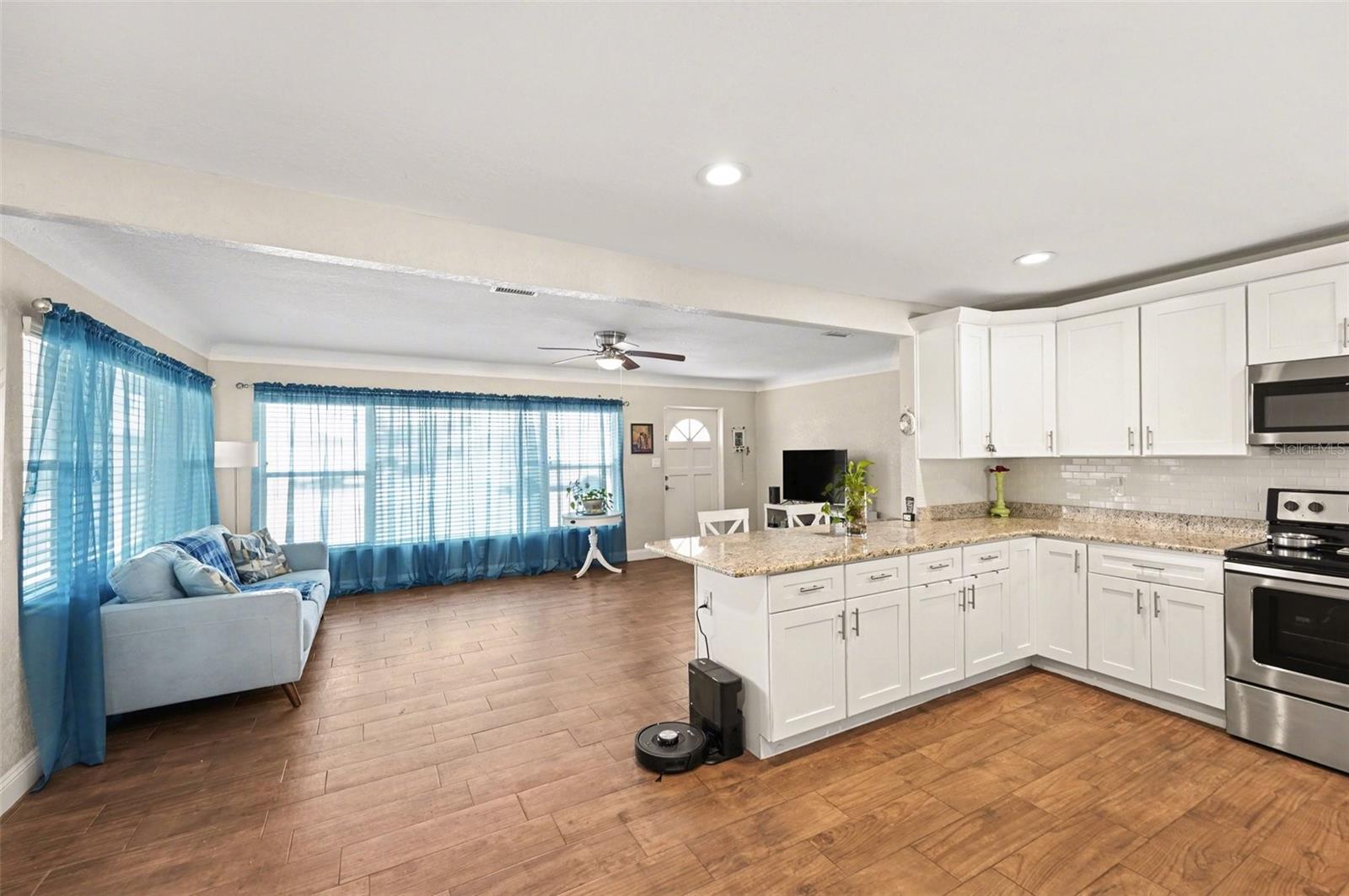 TROPICAL GROVES UNIT 1 - Residential