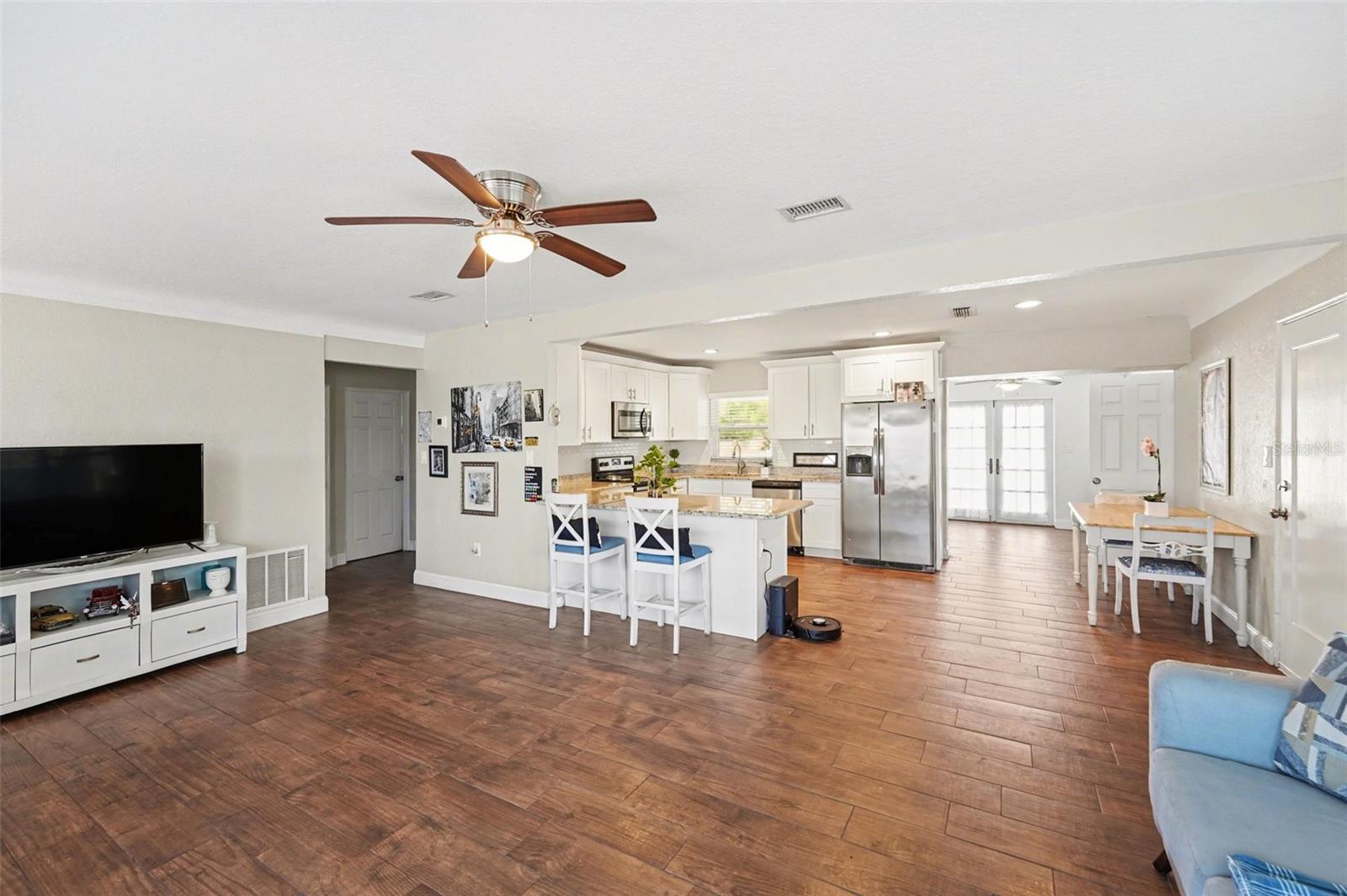 TROPICAL GROVES UNIT 1 - Residential