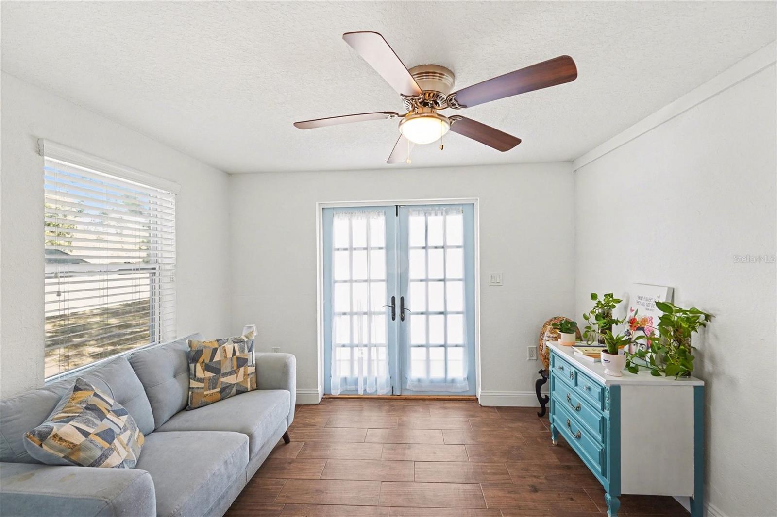 TROPICAL GROVES UNIT 1 - Residential