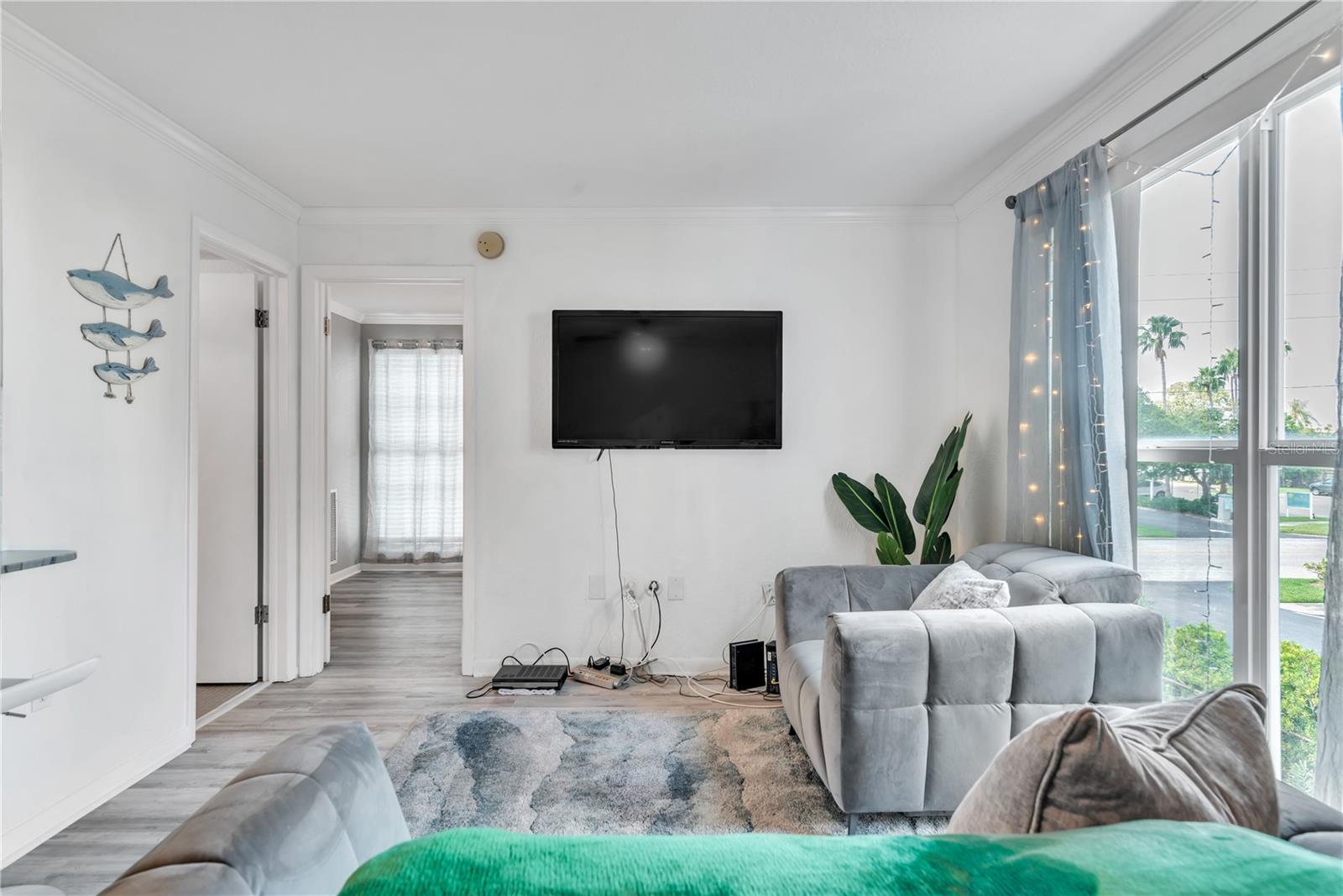 1859 SHORE DRIVE S 202