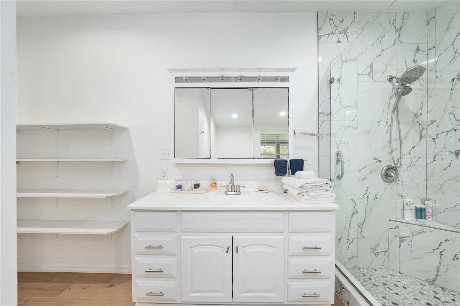 SUWANNEE ROVERA ESTATES - Residential