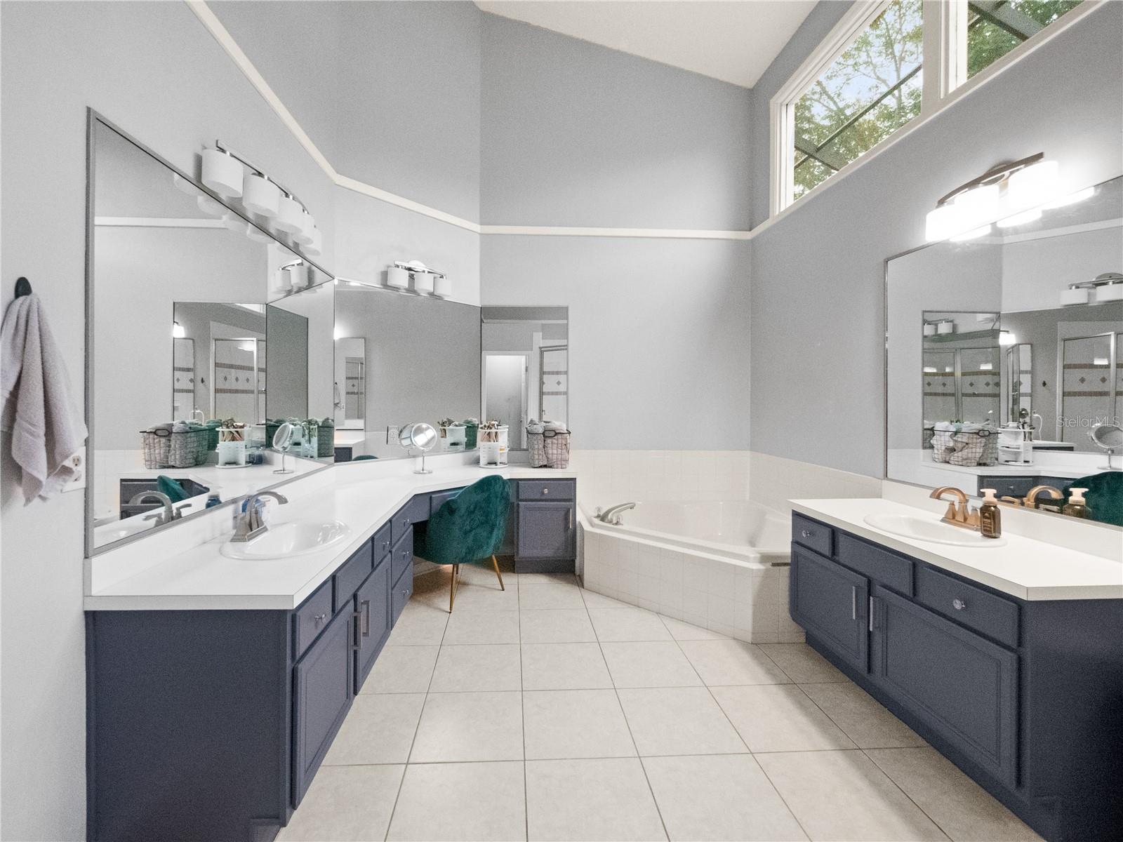 MAC KINLEYS MILL - Residential