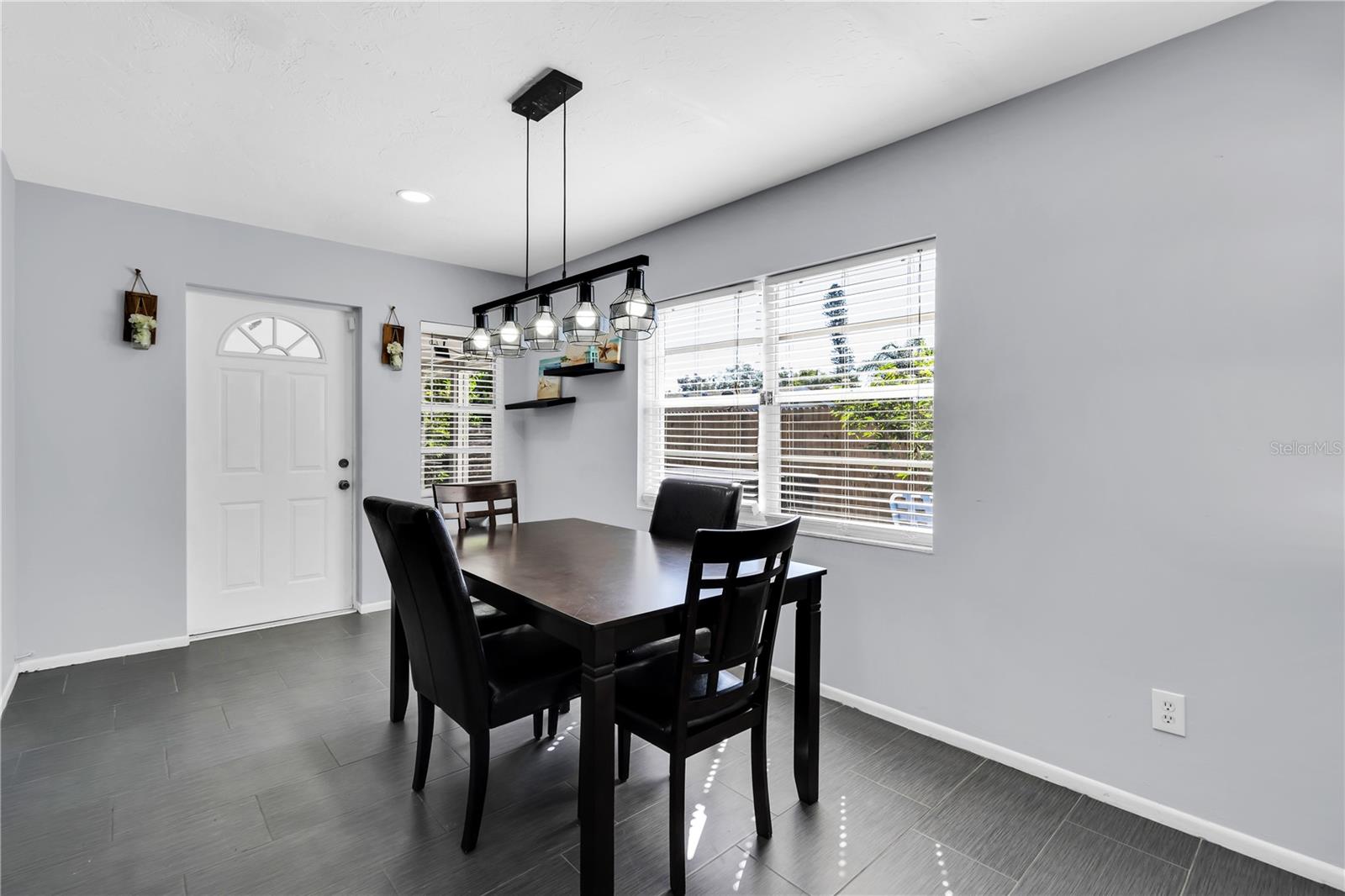 BAHAMA HEIGHTS - Residential Lease