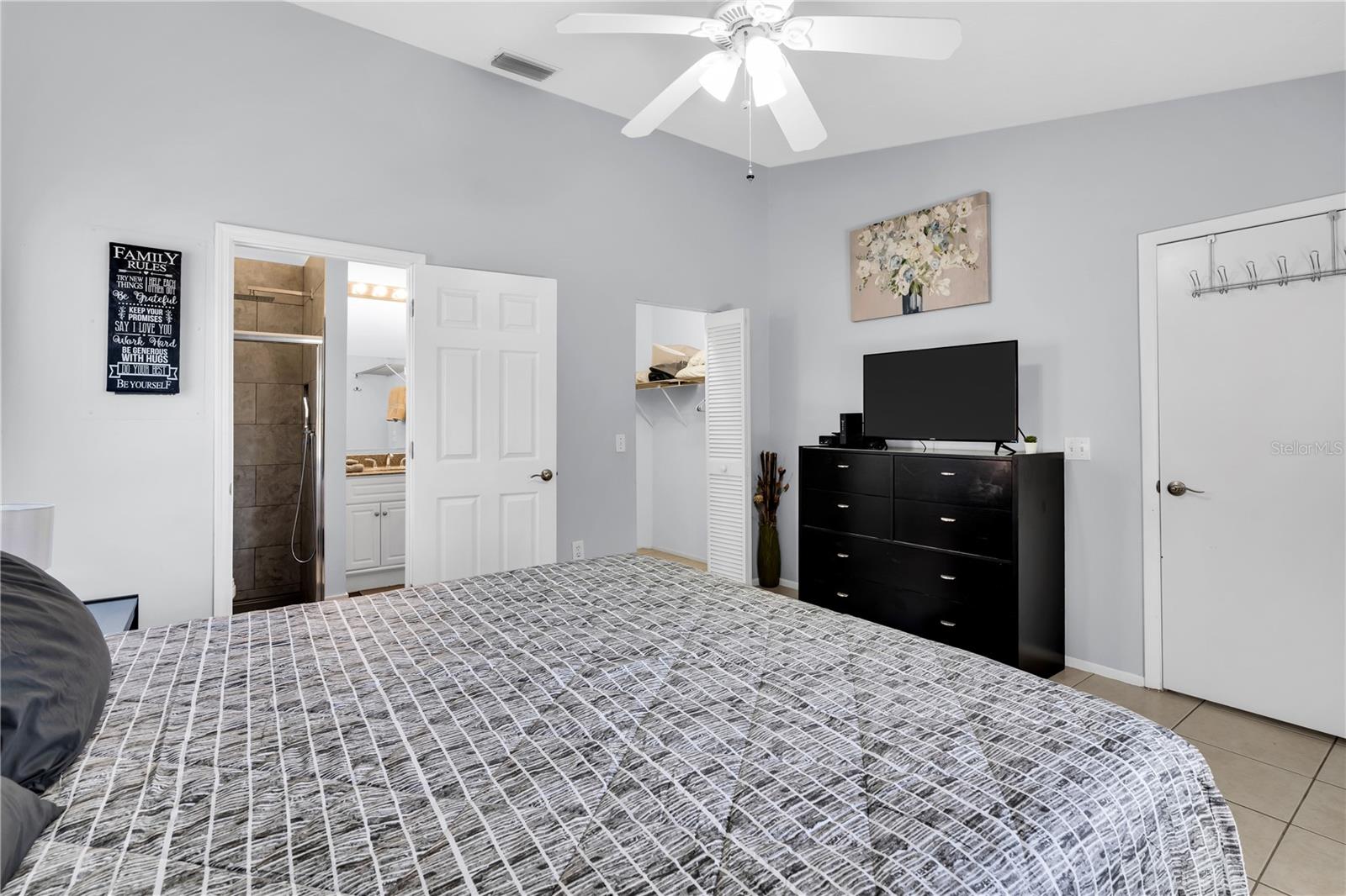 BAHAMA HEIGHTS - Residential Lease