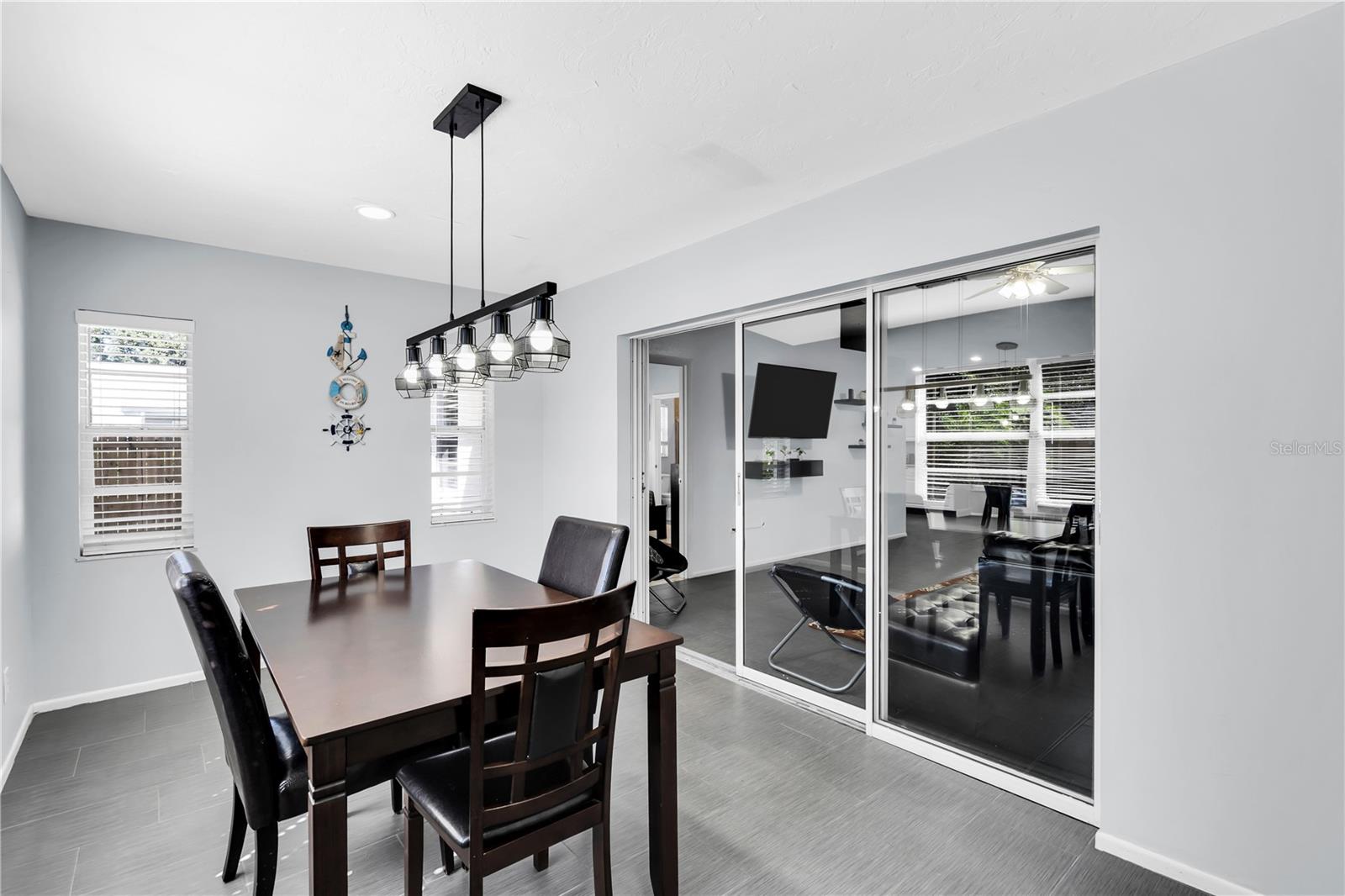 BAHAMA HEIGHTS - Residential Lease