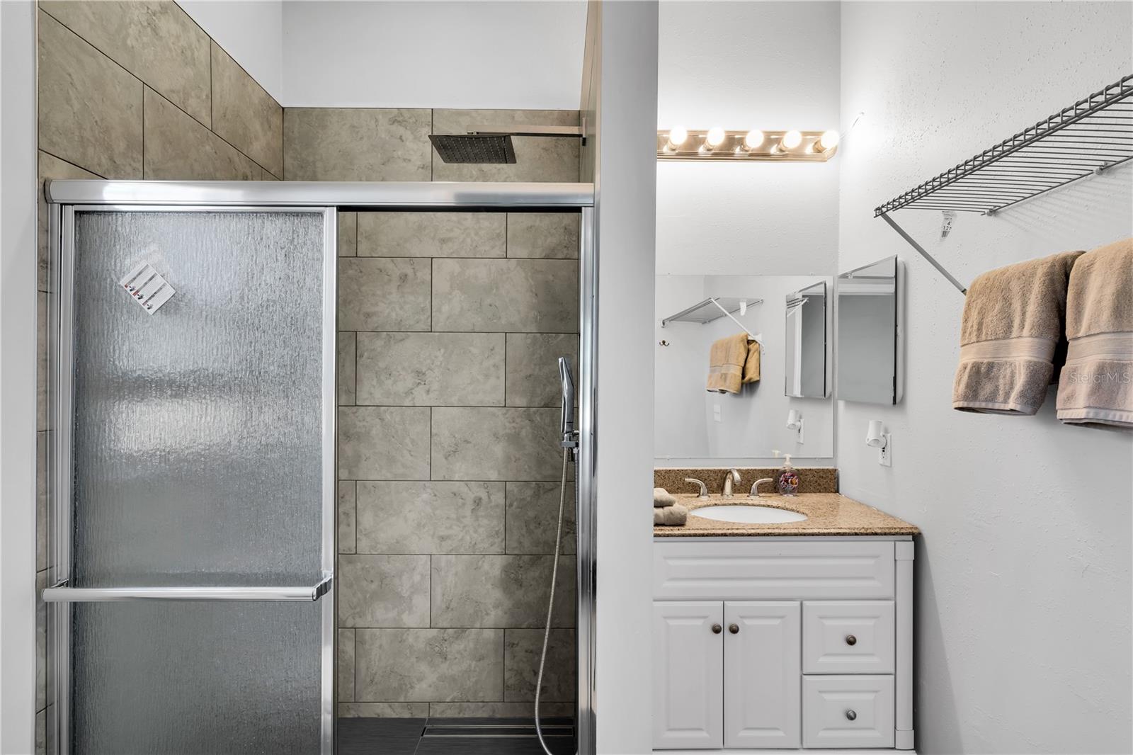 BAHAMA HEIGHTS - Residential Lease